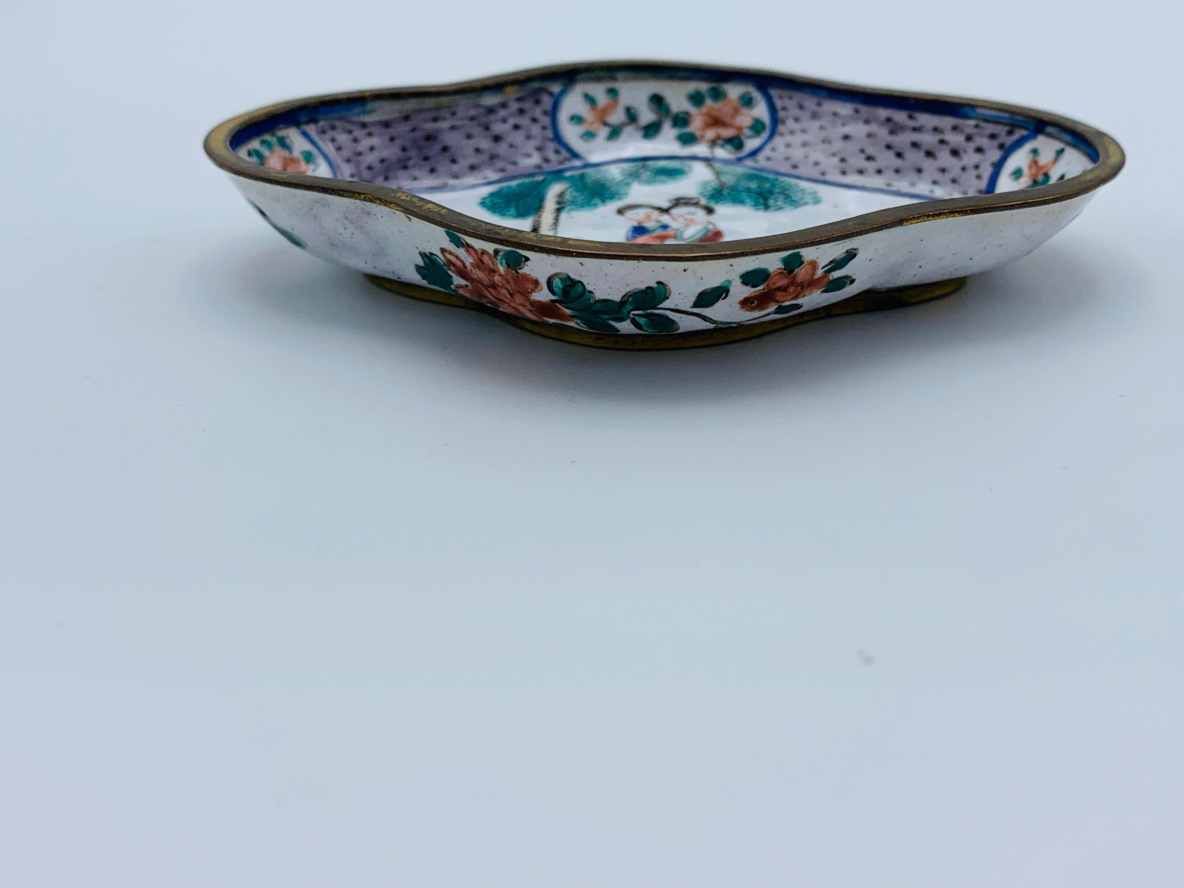 20th Century 1950s Cloisonné Scalloped Ring Dish For Sale
