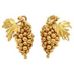 1950s Cluster of Grape Clip Earrings in 18 Karat Gold