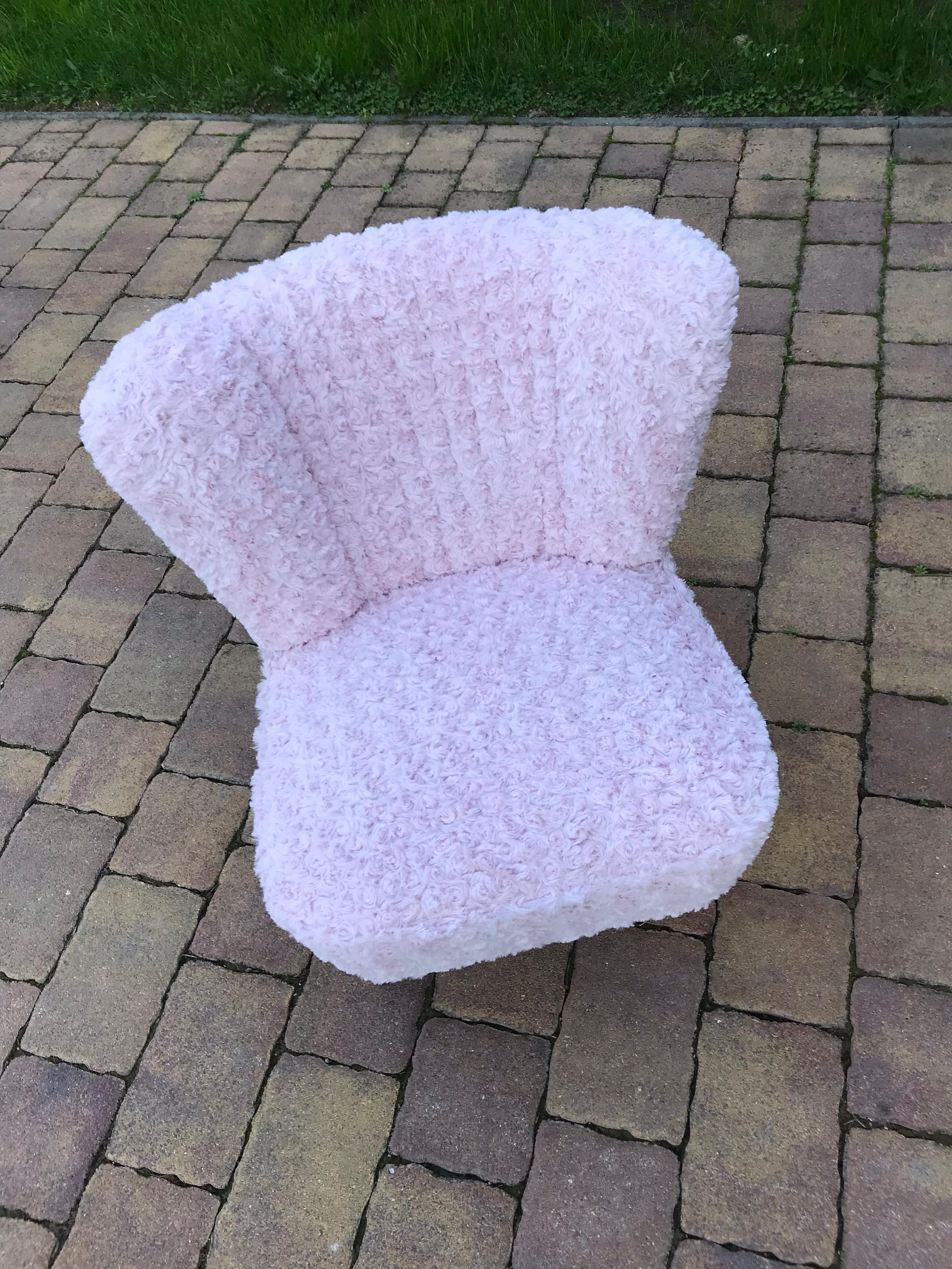 Mid-Century Modern 1950s Cocktail Chair Pink Faux Fur For Sale