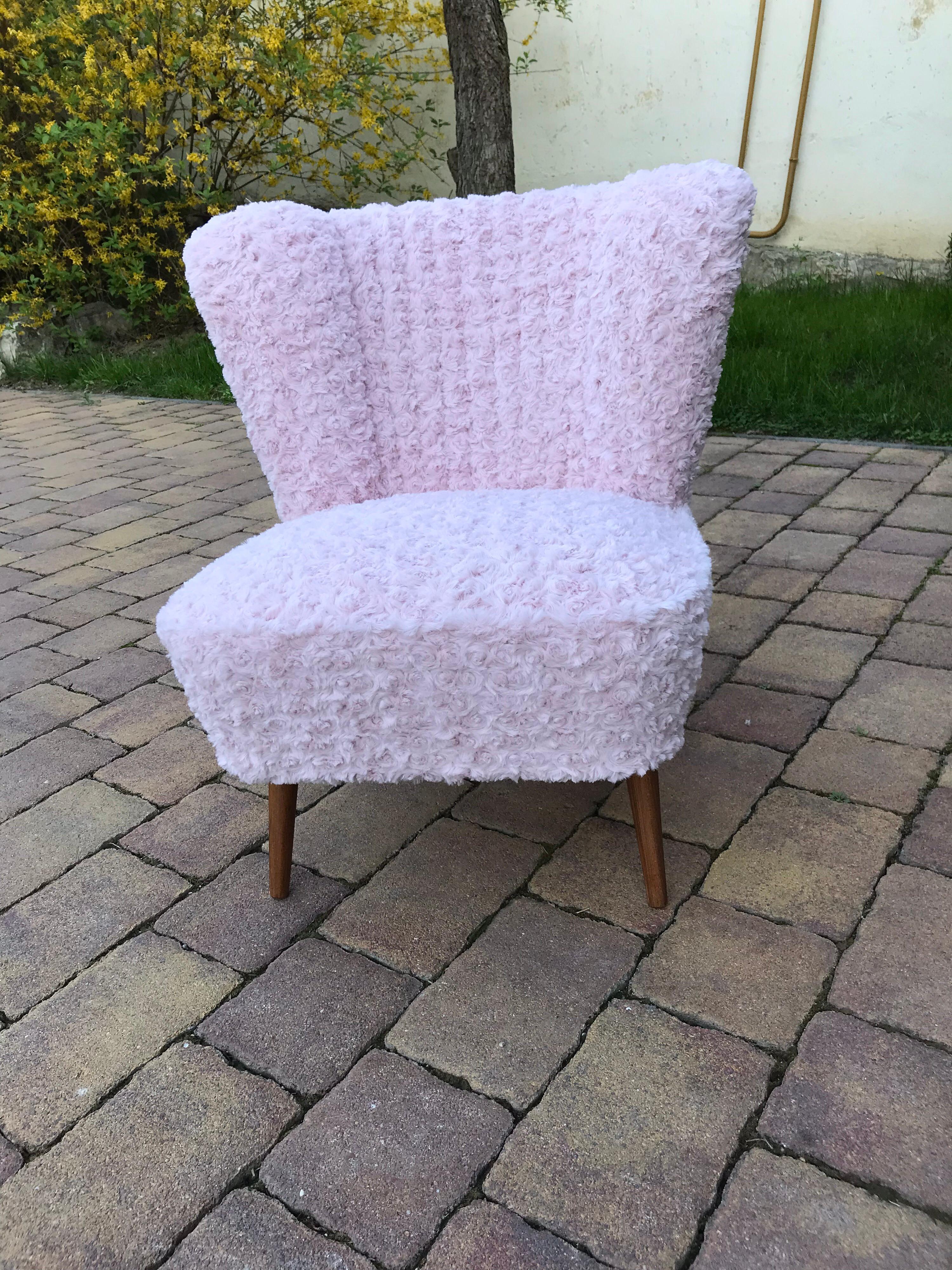 Hungarian 1950s Cocktail Chair Pink Faux Fur For Sale