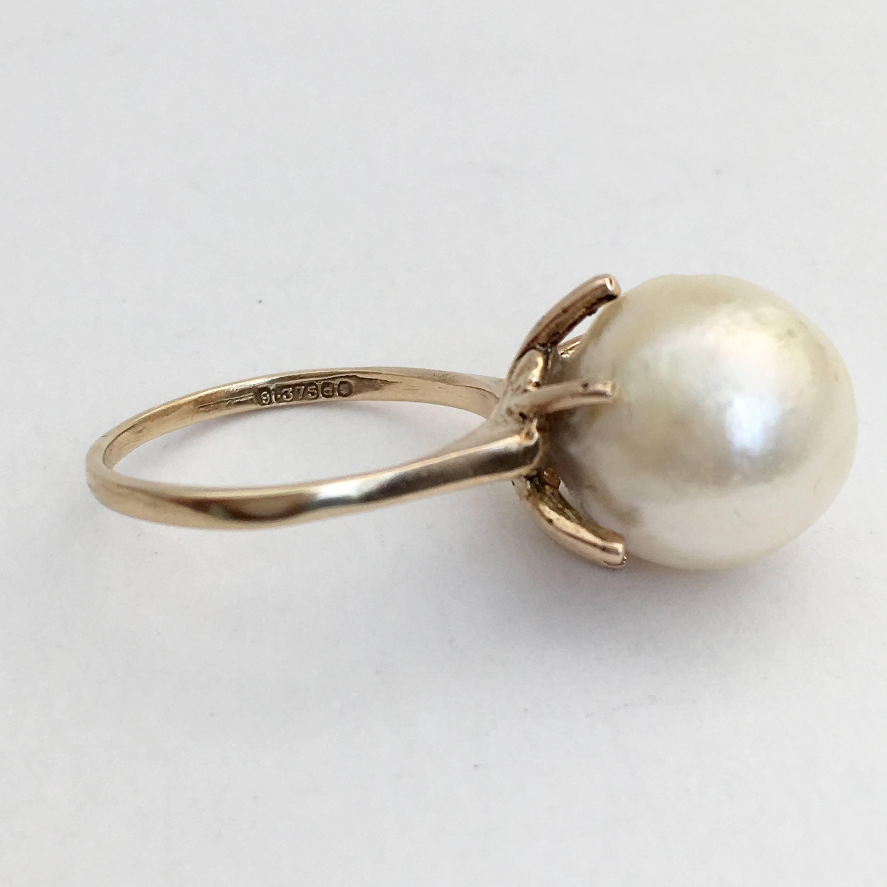 1950s Cocktail Ring Large Baroque Pearl English Midcentury Gold Vintage Jewelry For Sale 2
