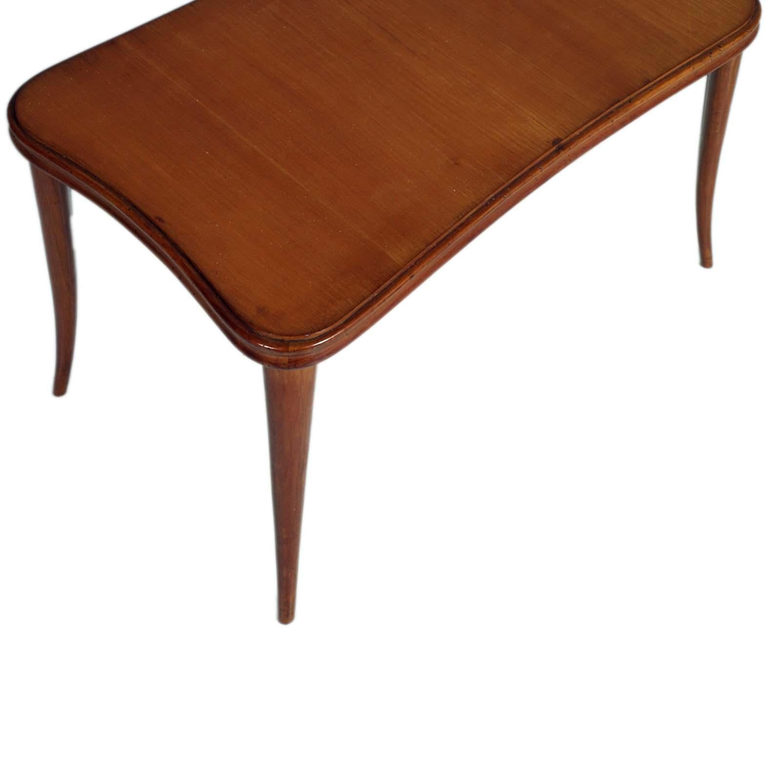 Couchtisch aus der Mitte des Jahrhunderts aus massiver Buche und mit Palisander furnierter Platte von Brugnoli Mobili mit klassischen Linien, die dem Designer Paolo Buffa zugeschrieben werden

Über Brugnoli Mobili Cantù
Brugnoli Mobili di Cantù ist