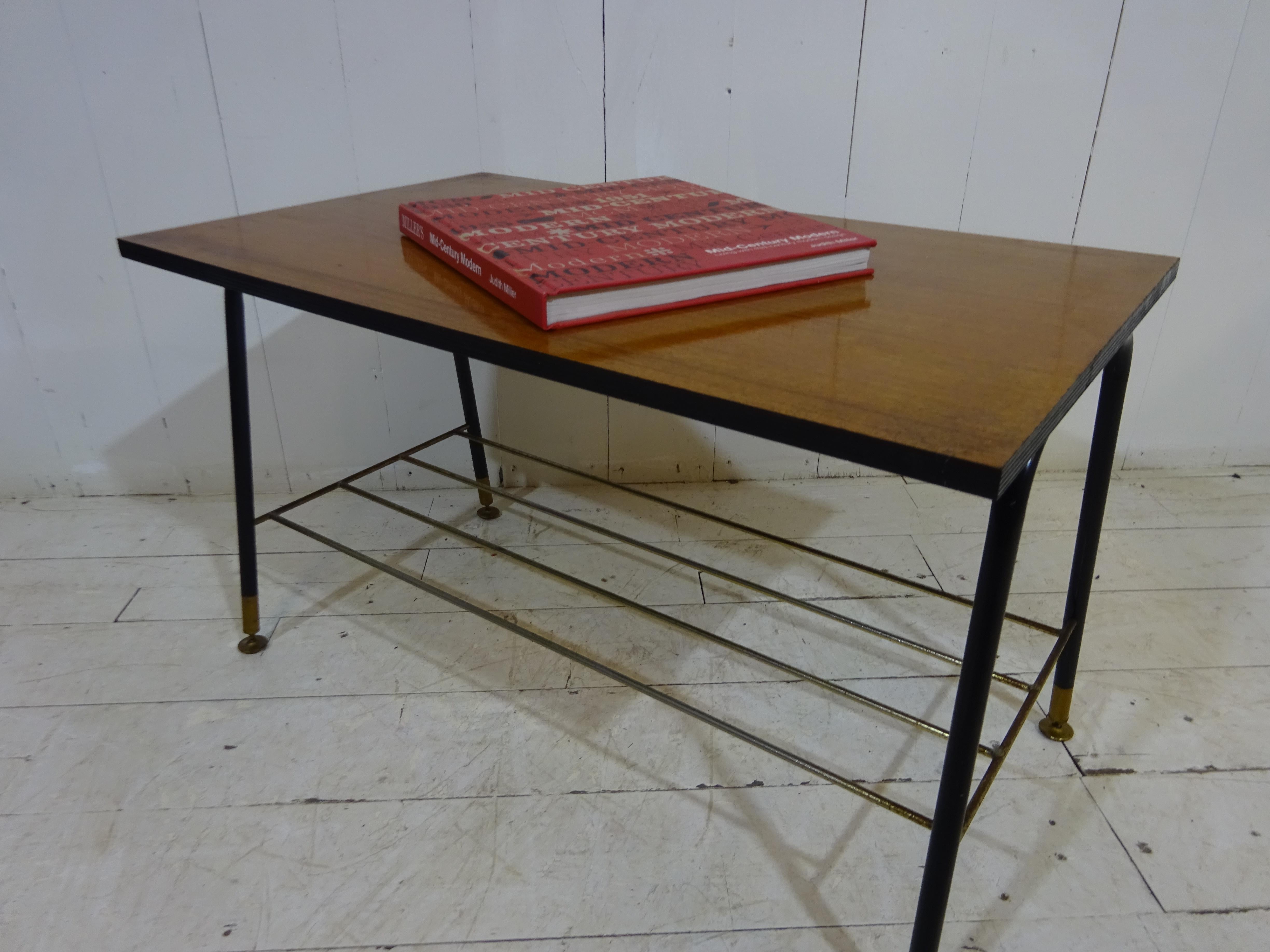 Mid-Century Modern Table basse des années 1950 en vente