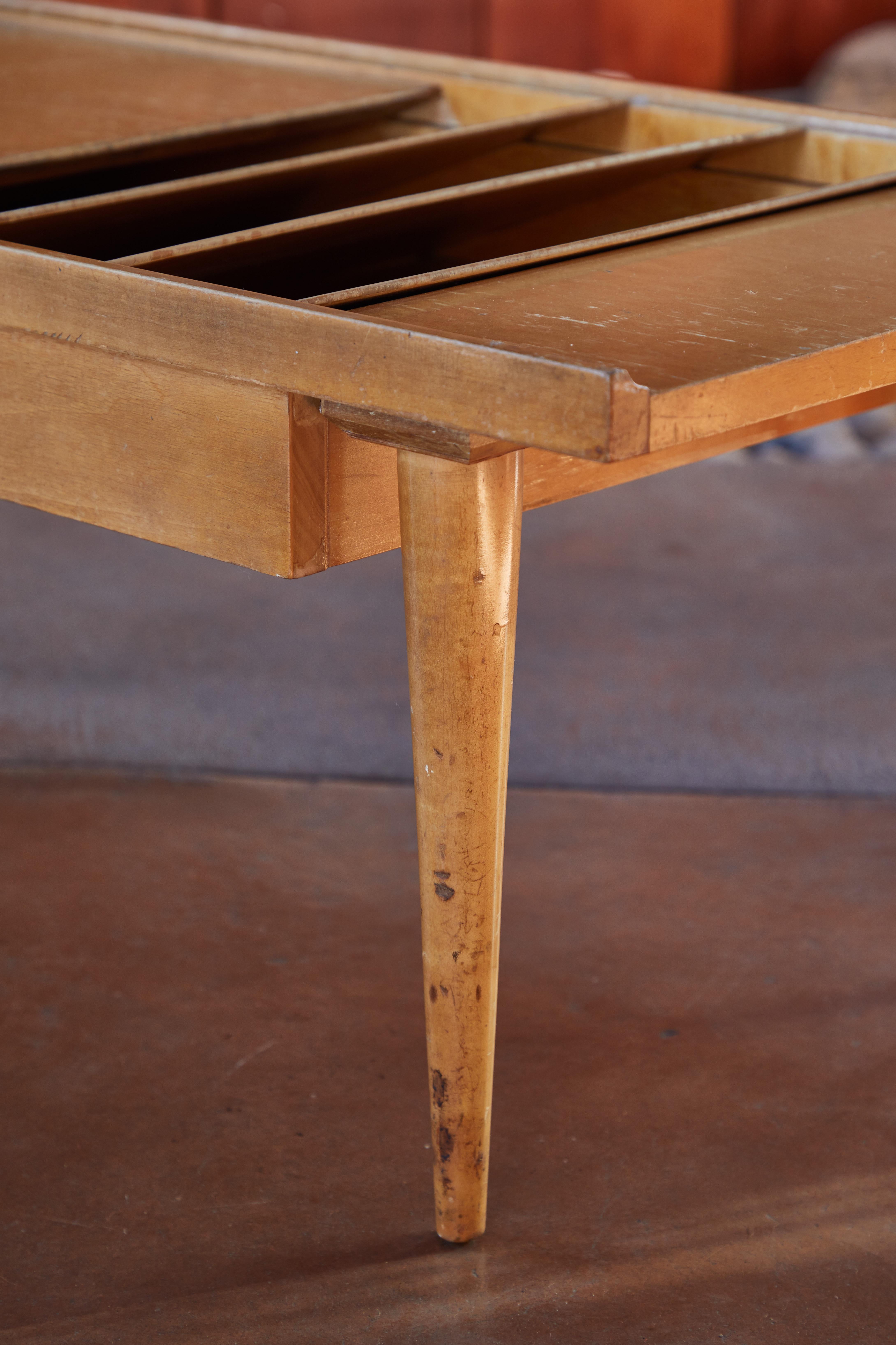 American 1950s Coffee Table In the Style of Paul McCobb