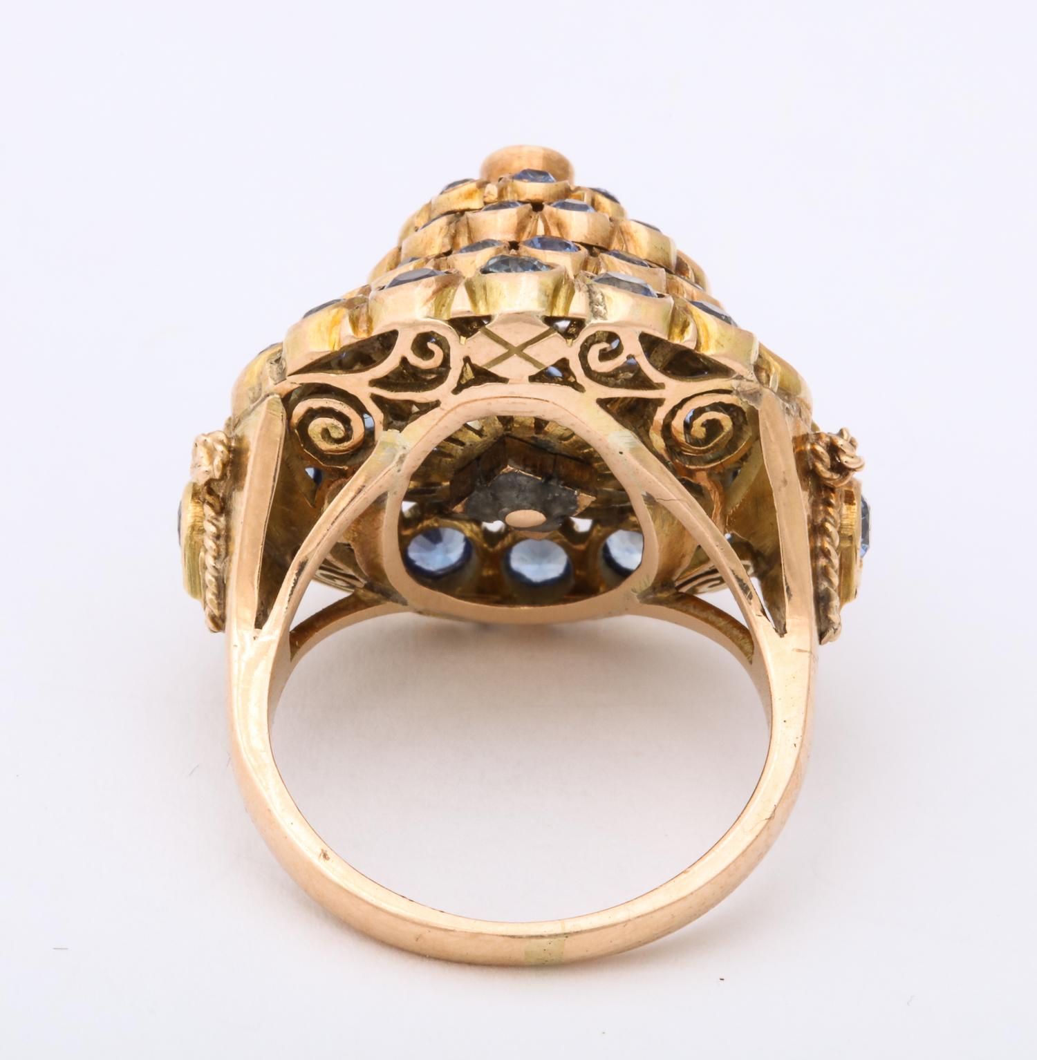 Bague cocktail mobile en or et saphirs de couleur pastel style cône des années 1950 en vente 4