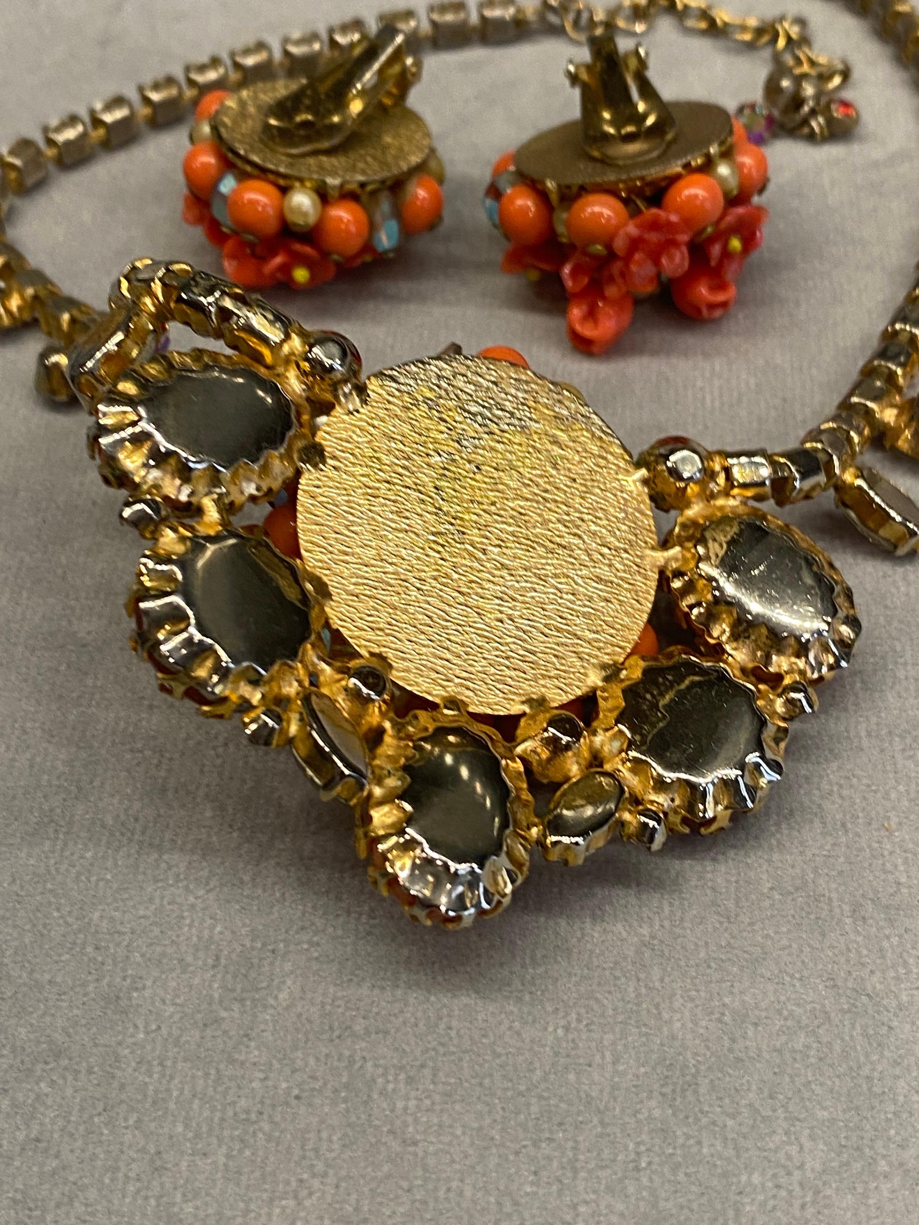 1950s Coral glass bead, flower, cabochon & rhinestoned necklace & earrings For Sale 14