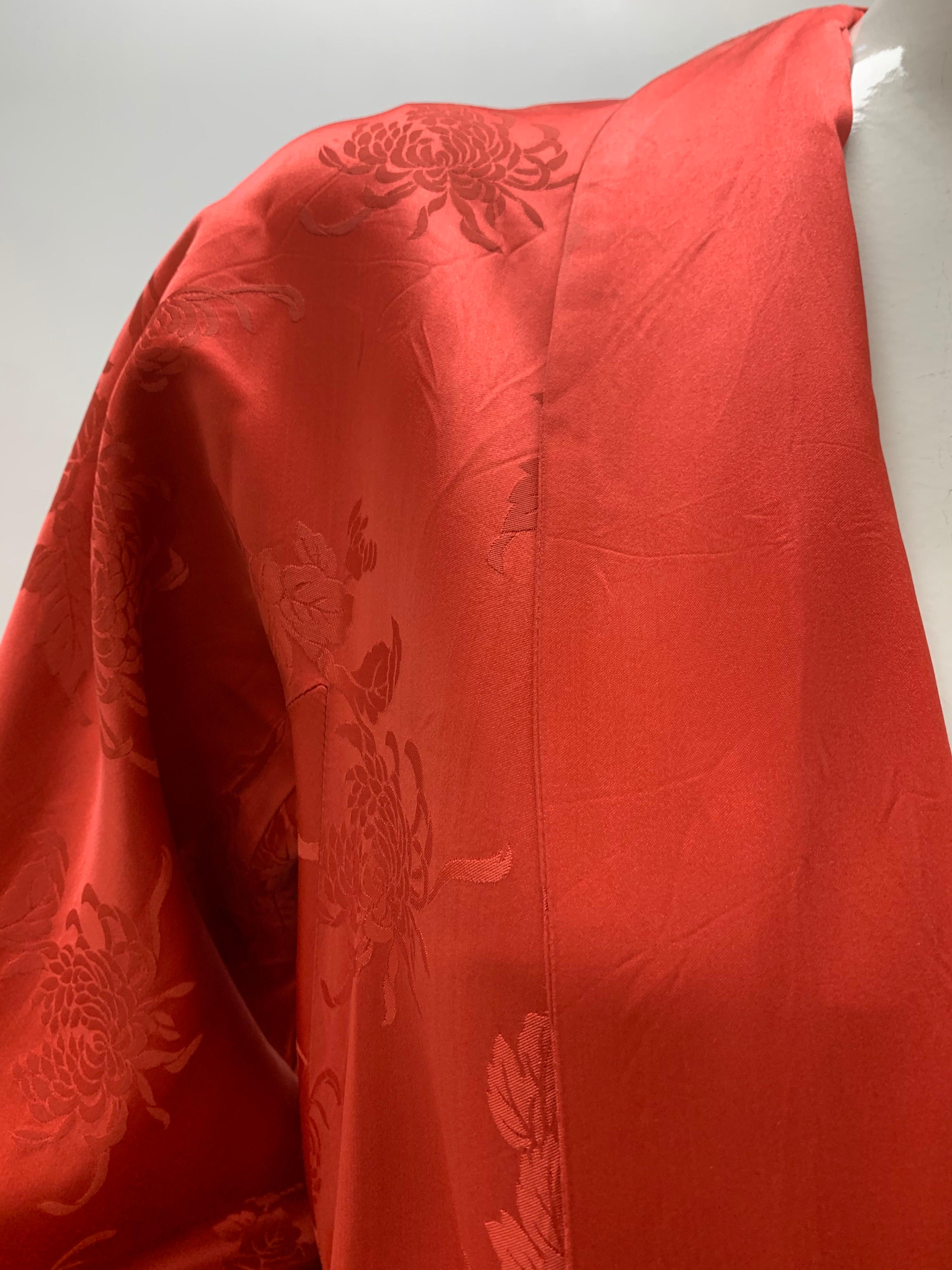 1950s Coral Silk Jacquard Hong Kong Swing Coat w/ Shawl Collar  In Excellent Condition In Gresham, OR