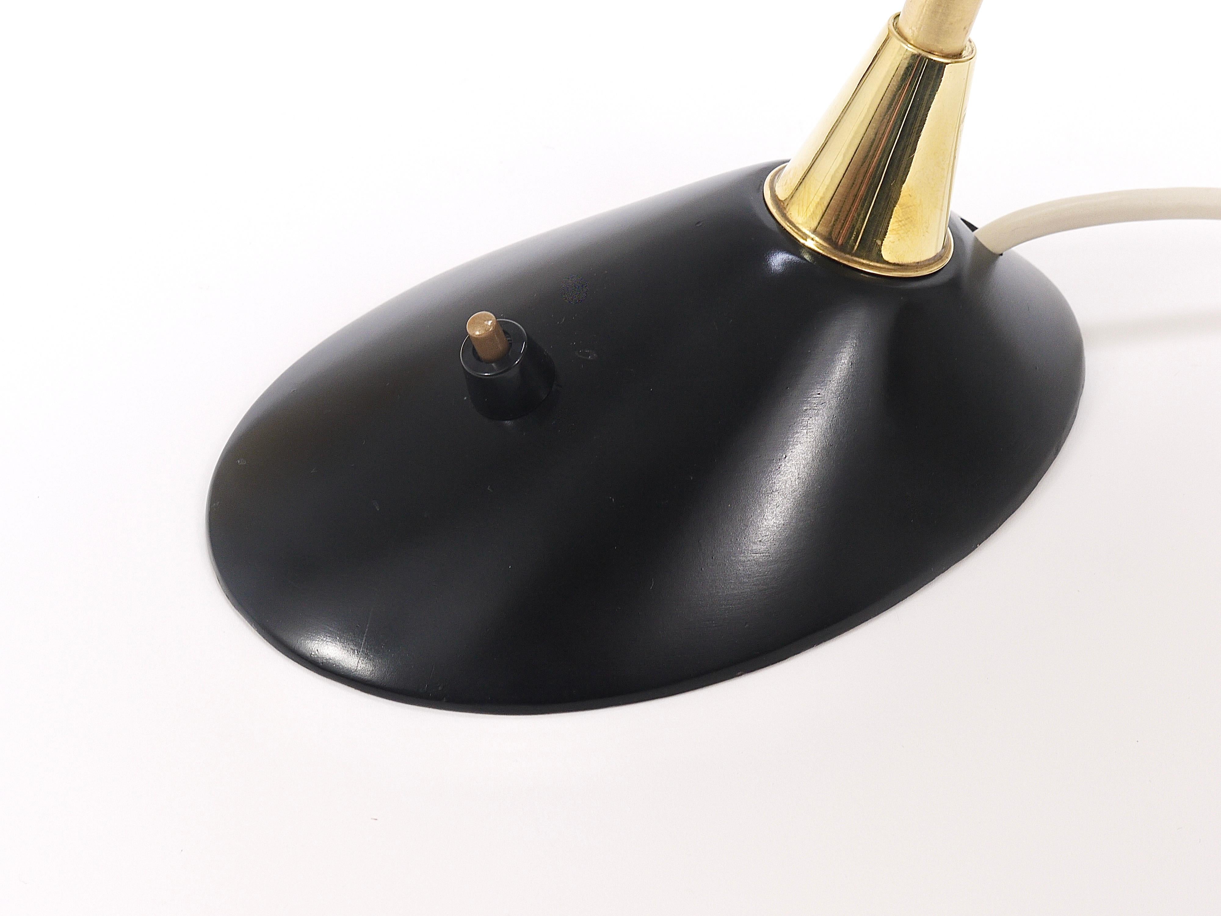 1950s Cosack Cobra Black Mid-Century Brass Desk or Table Lamp, Stilnovo Style For Sale 4