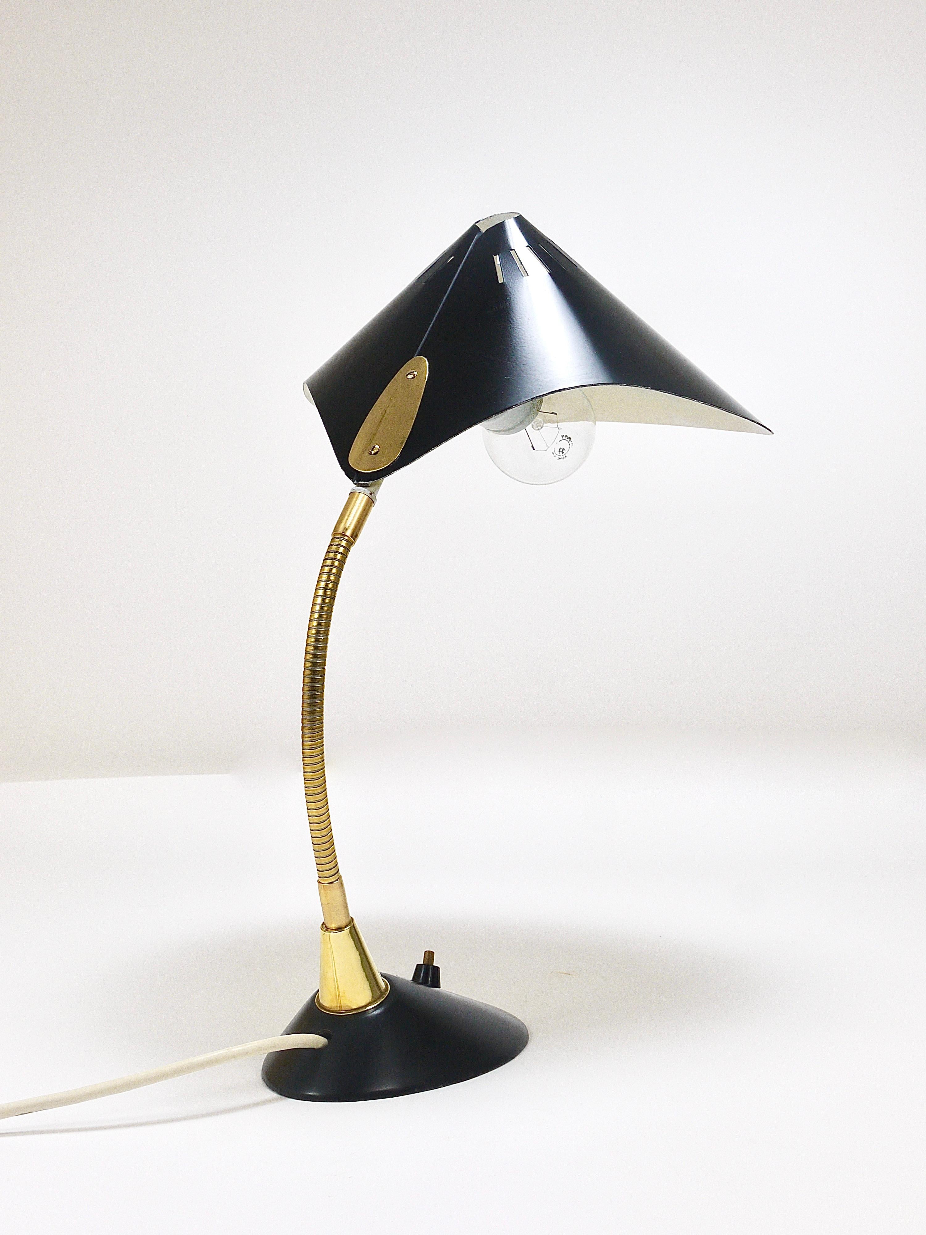 1950s Cosack Cobra Black Mid-Century Brass Desk or Table Lamp, Stilnovo Style For Sale 6