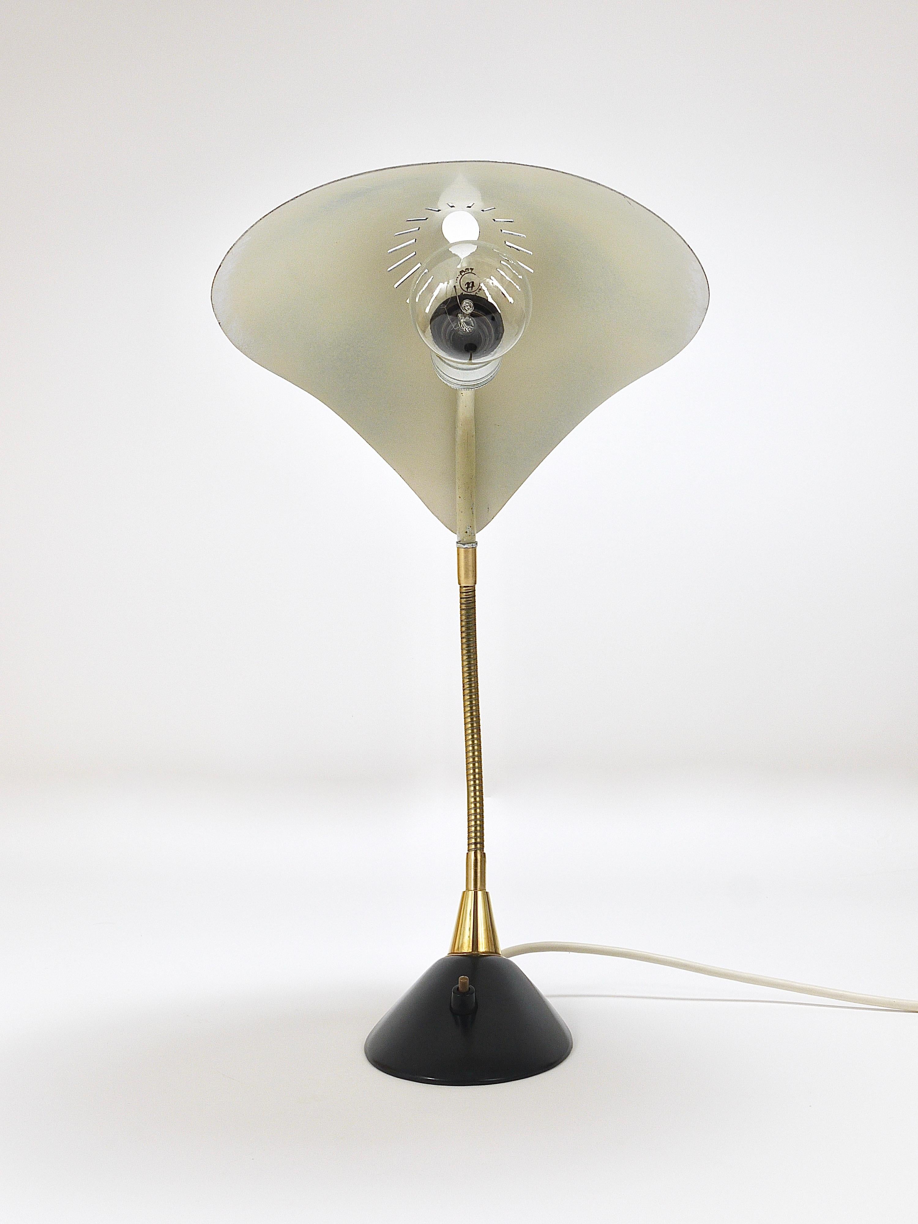 1950s Cosack Cobra Black Mid-Century Brass Desk or Table Lamp, Stilnovo Style For Sale 8