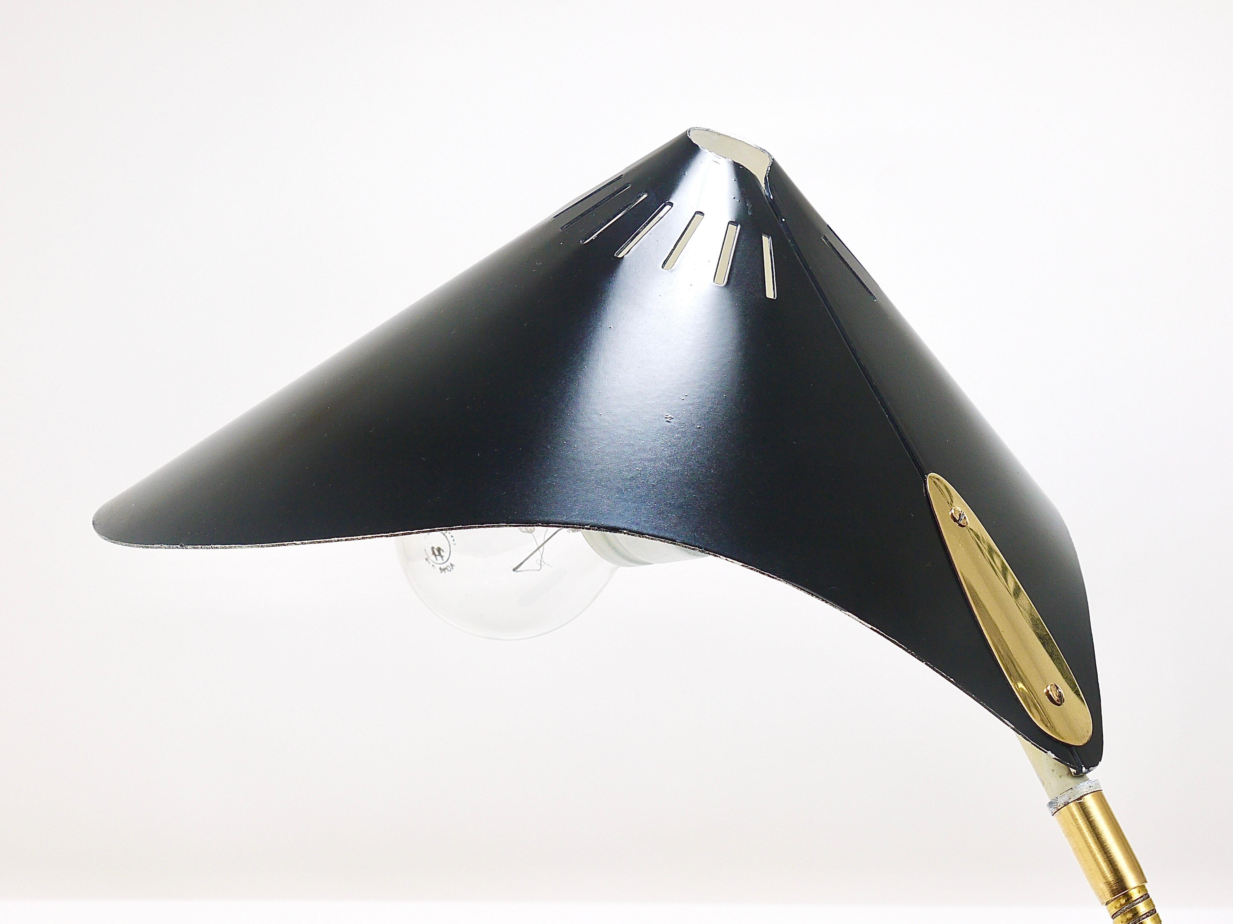 1950s Cosack Cobra Black Mid-Century Brass Desk or Table Lamp, Stilnovo Style For Sale 9