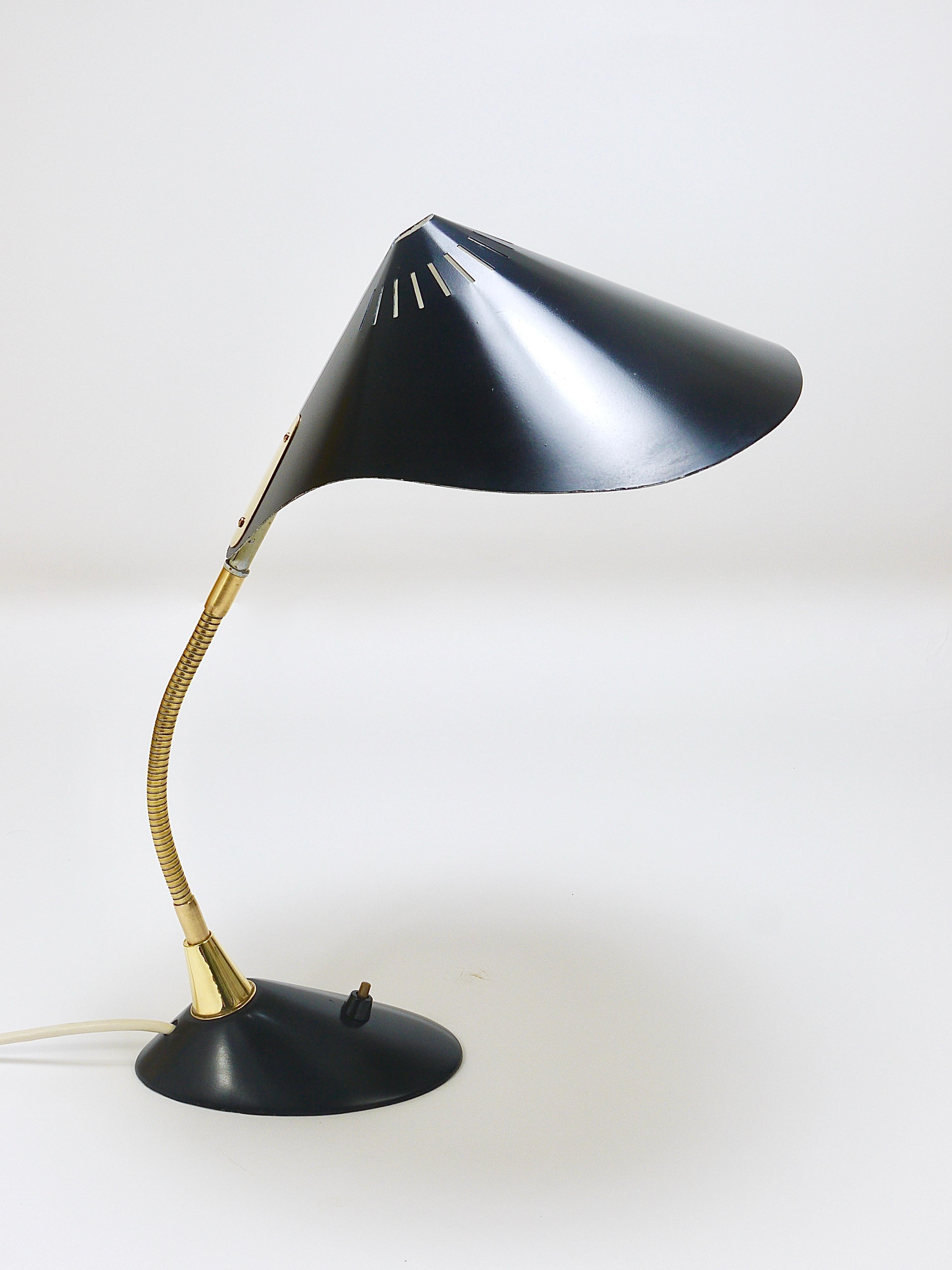 1950s Cosack Cobra Black Mid-Century Brass Desk or Table Lamp, Stilnovo Style For Sale 11