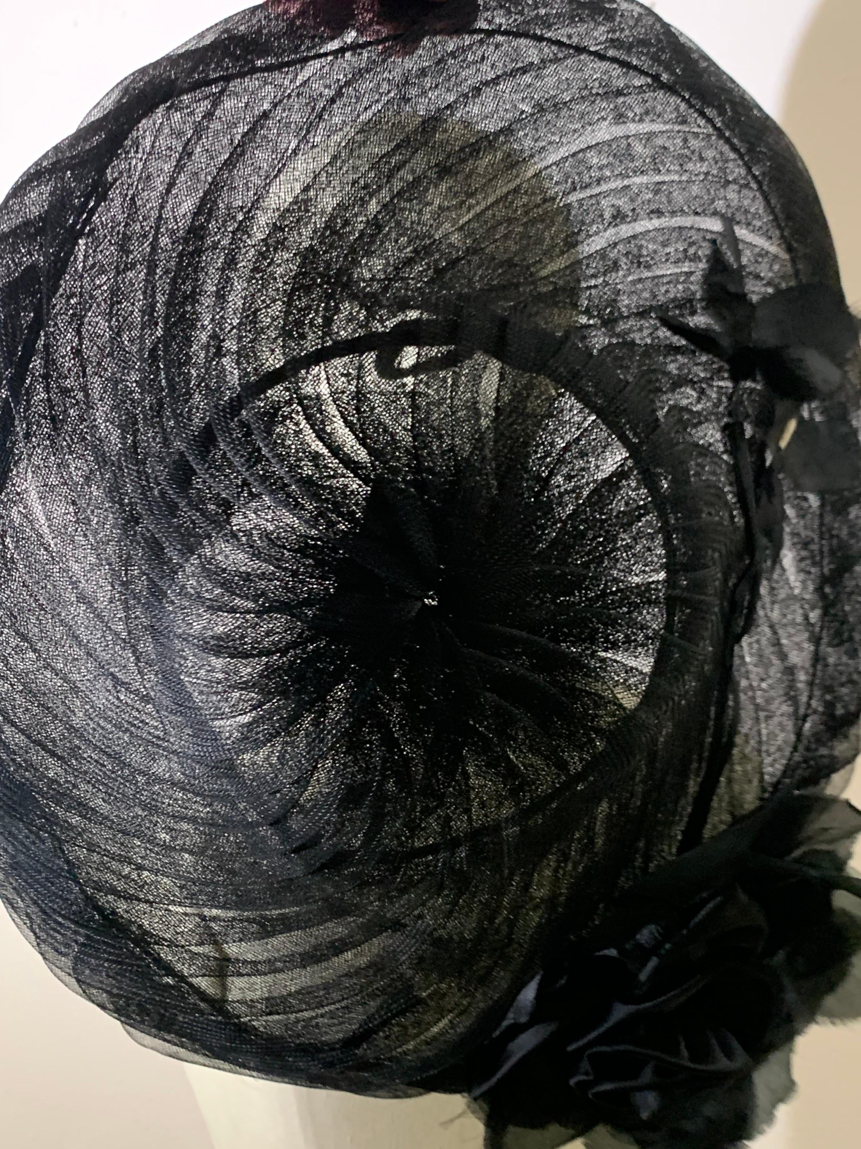 1950s Couture Replica of Paris Black Horsehair Braid Swirl Platter Hat w Flower en vente 5