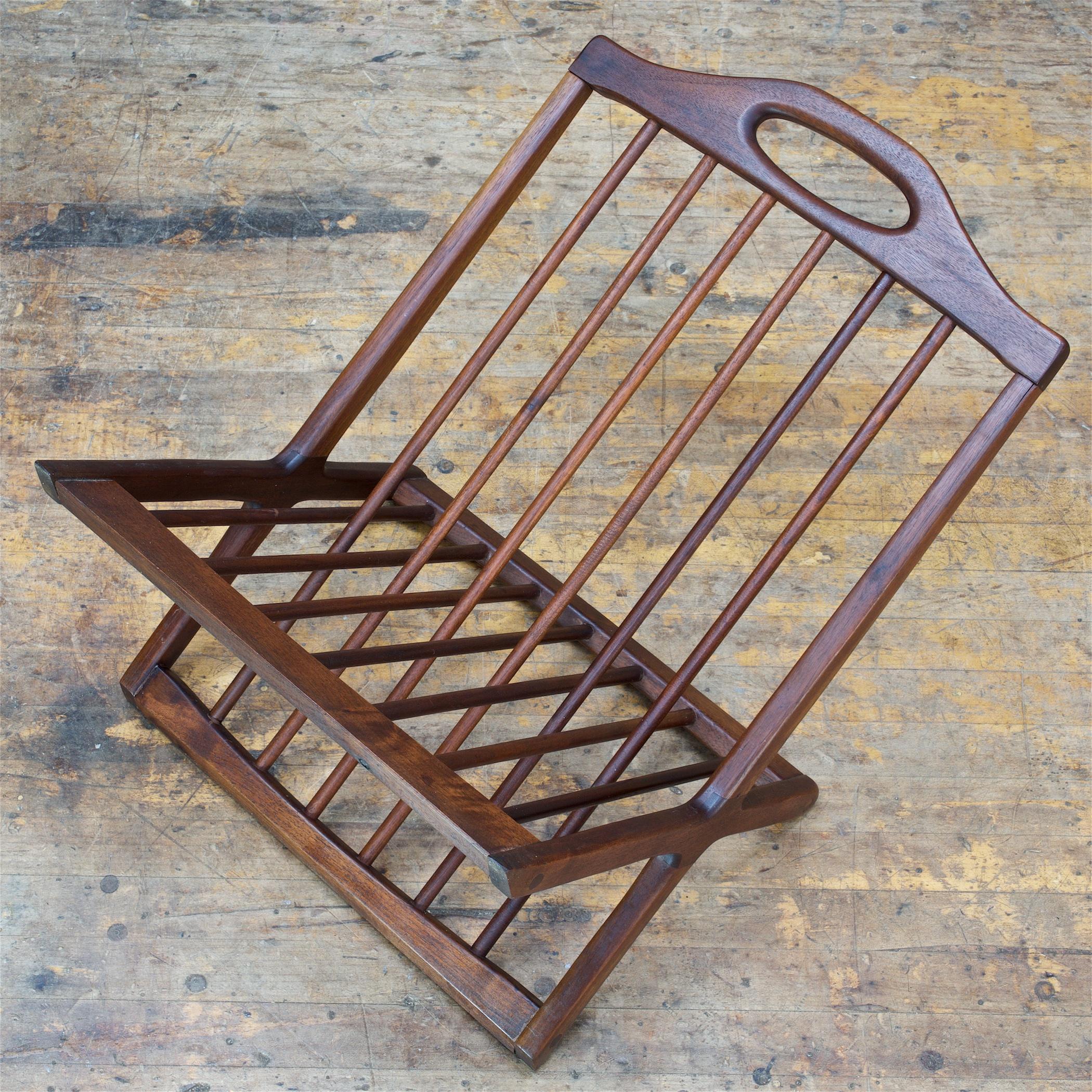 1950s Craftsman Architect Walnut Spoked and Somersaulting Magazine Paper Rack   In Fair Condition For Sale In Hyattsville, MD