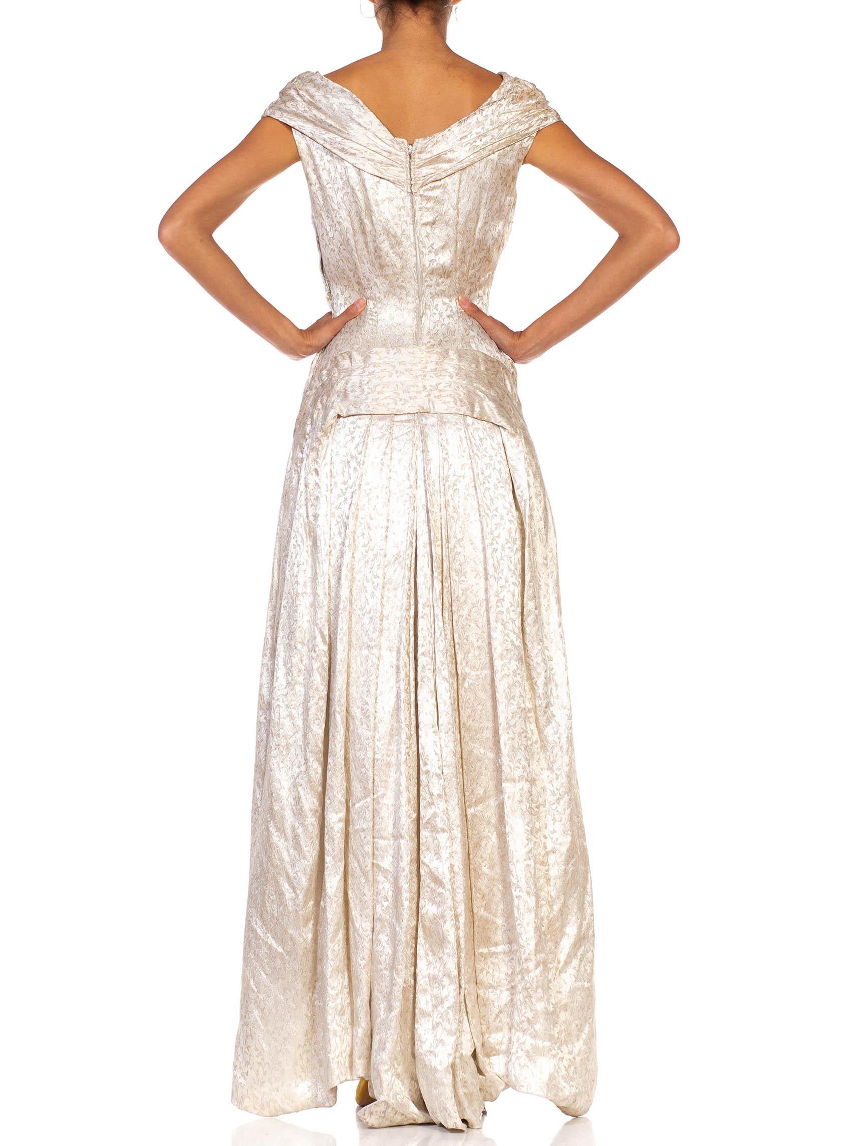 1950S Cream Champagne Silk Jacquard Crisscross Bodice Gown For Sale 5