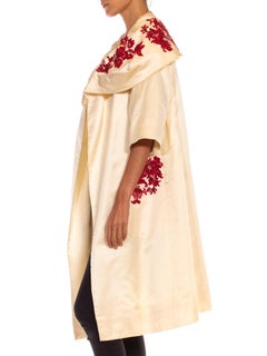 1950S Cream & Red Silk Duchesses Satin Opera Coat With Beaded Lace Appliqués