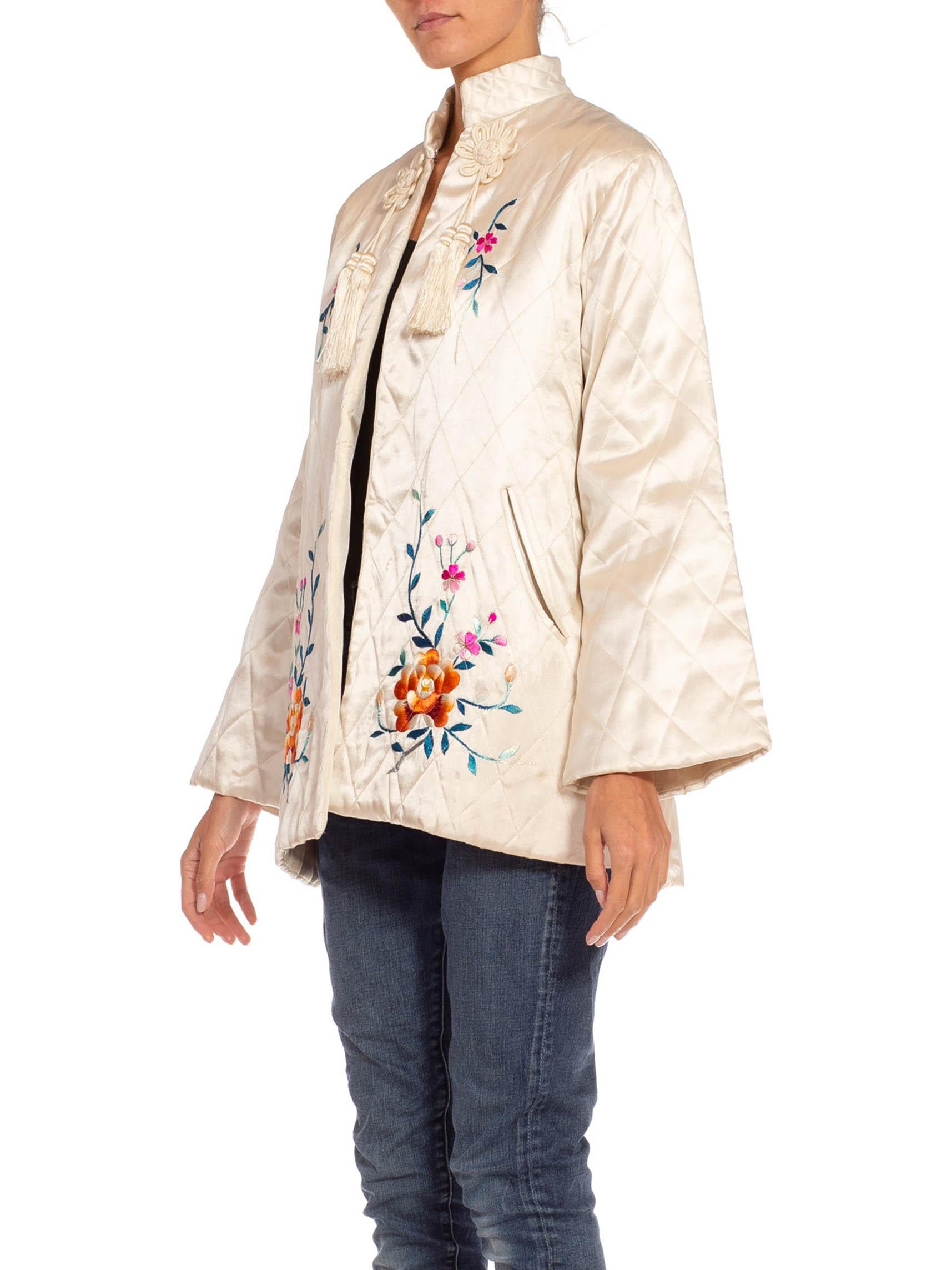 1950S Cream Satin Quilted Embroidered Bed Jacket In Excellent Condition In New York, NY
