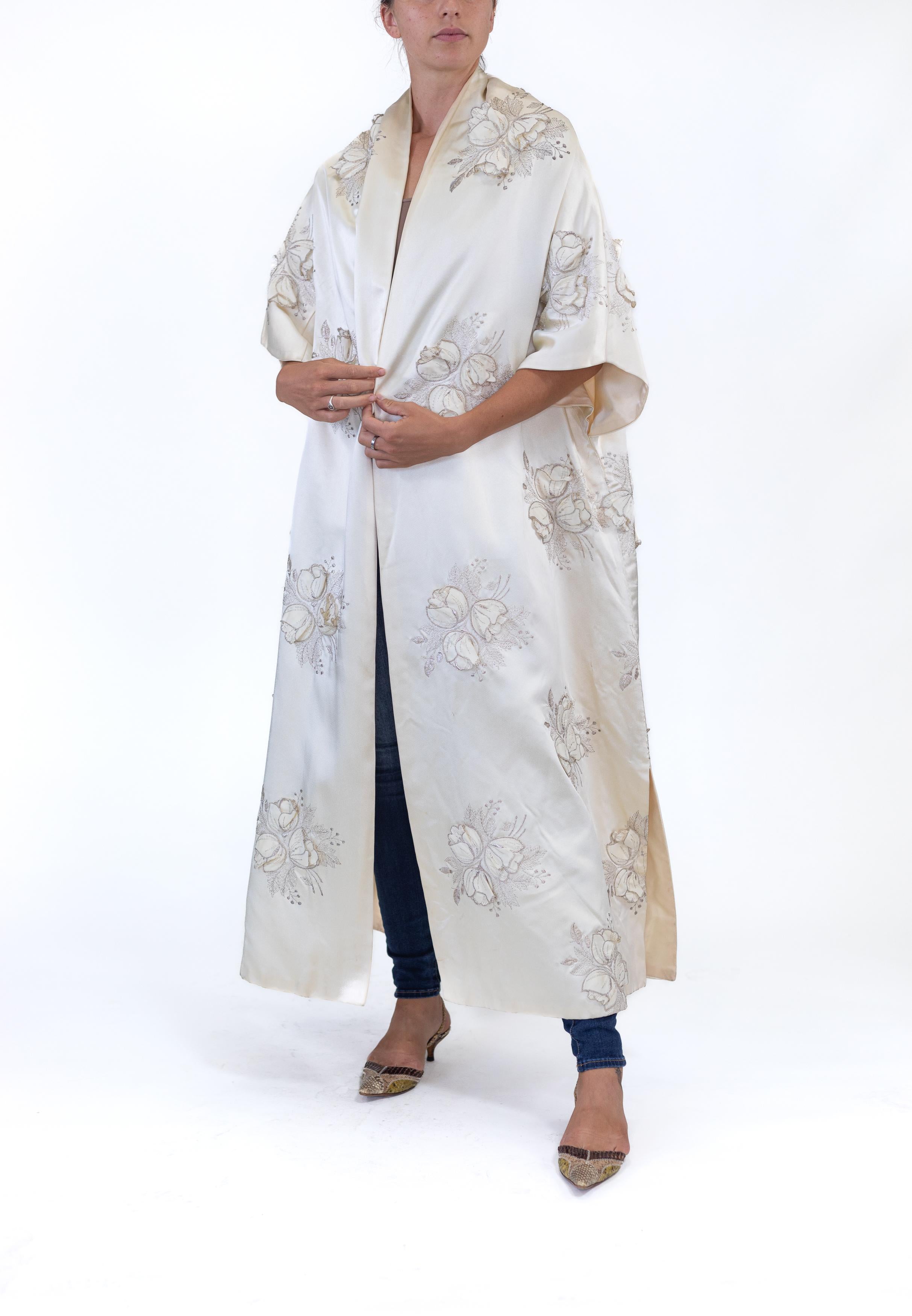 Women's 1950S Cream Silk Duchess Satin Oversized Opera Coat With 3D Metallic Floral Emb For Sale