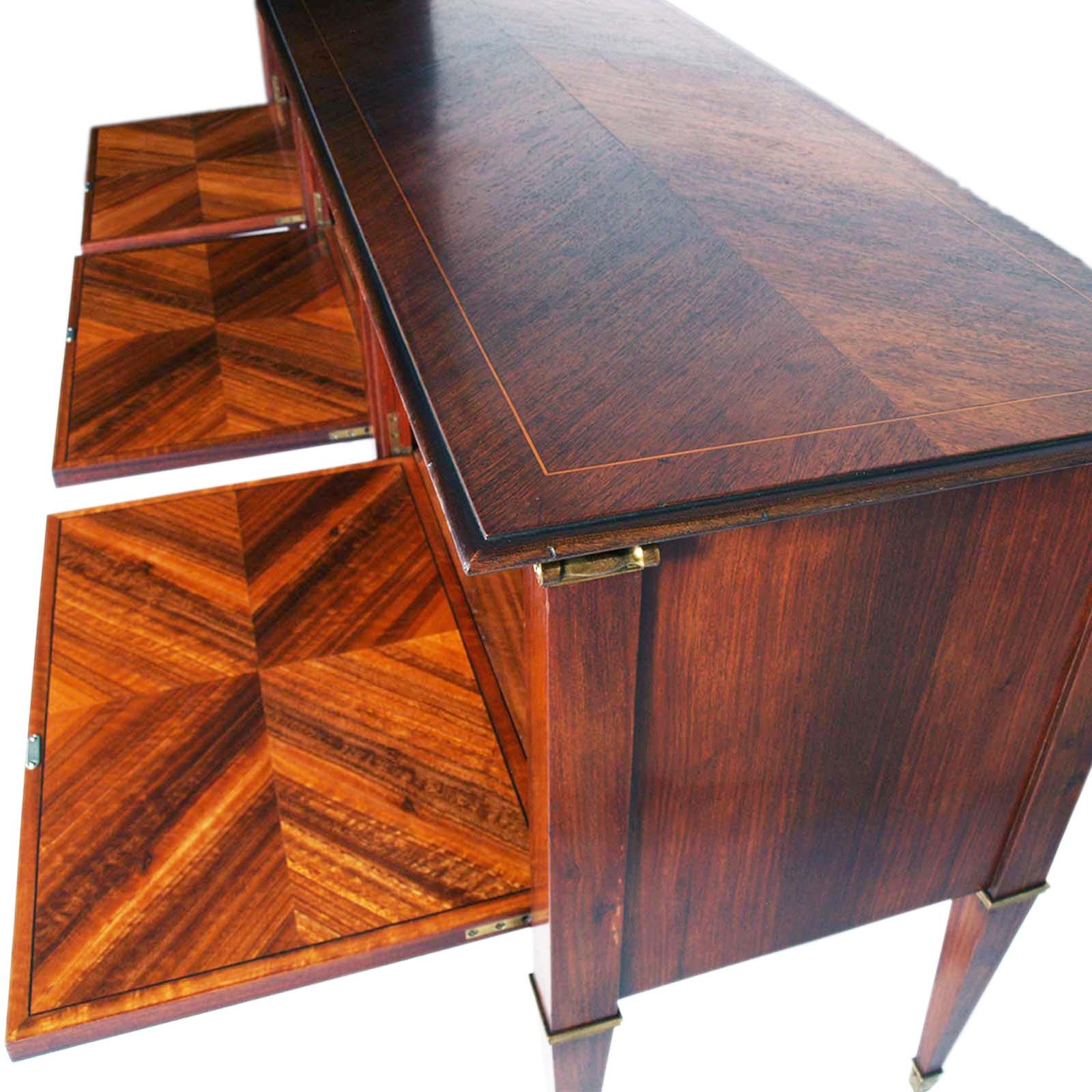 1940s Credenza Paolo Buffa attributed, in Walnut, Mobili Cantù with Maple Inlaid 6