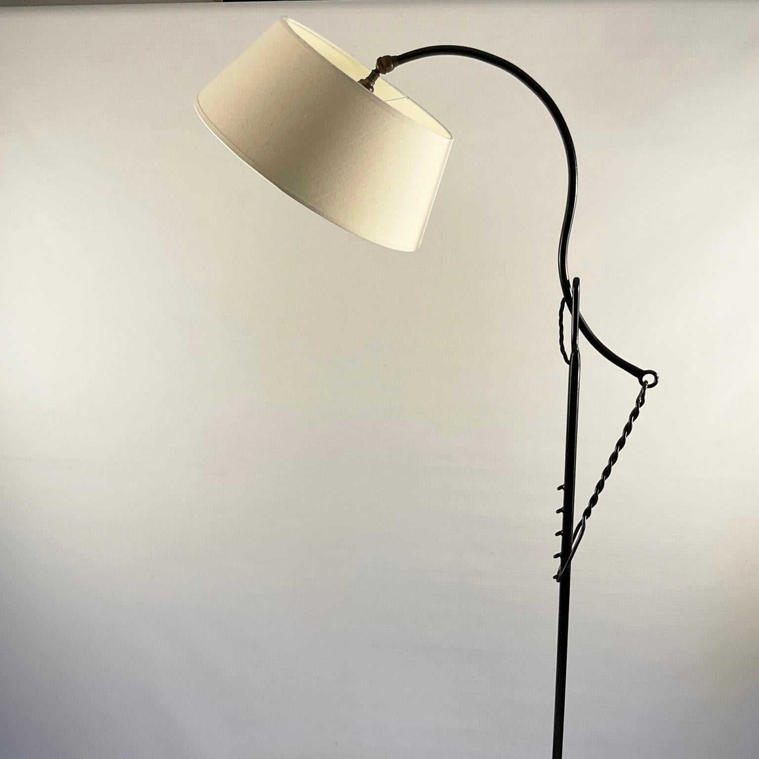 1950s Crémaillère Floor Lamp with Side Table Attributed to Jacques Adnet France For Sale 4