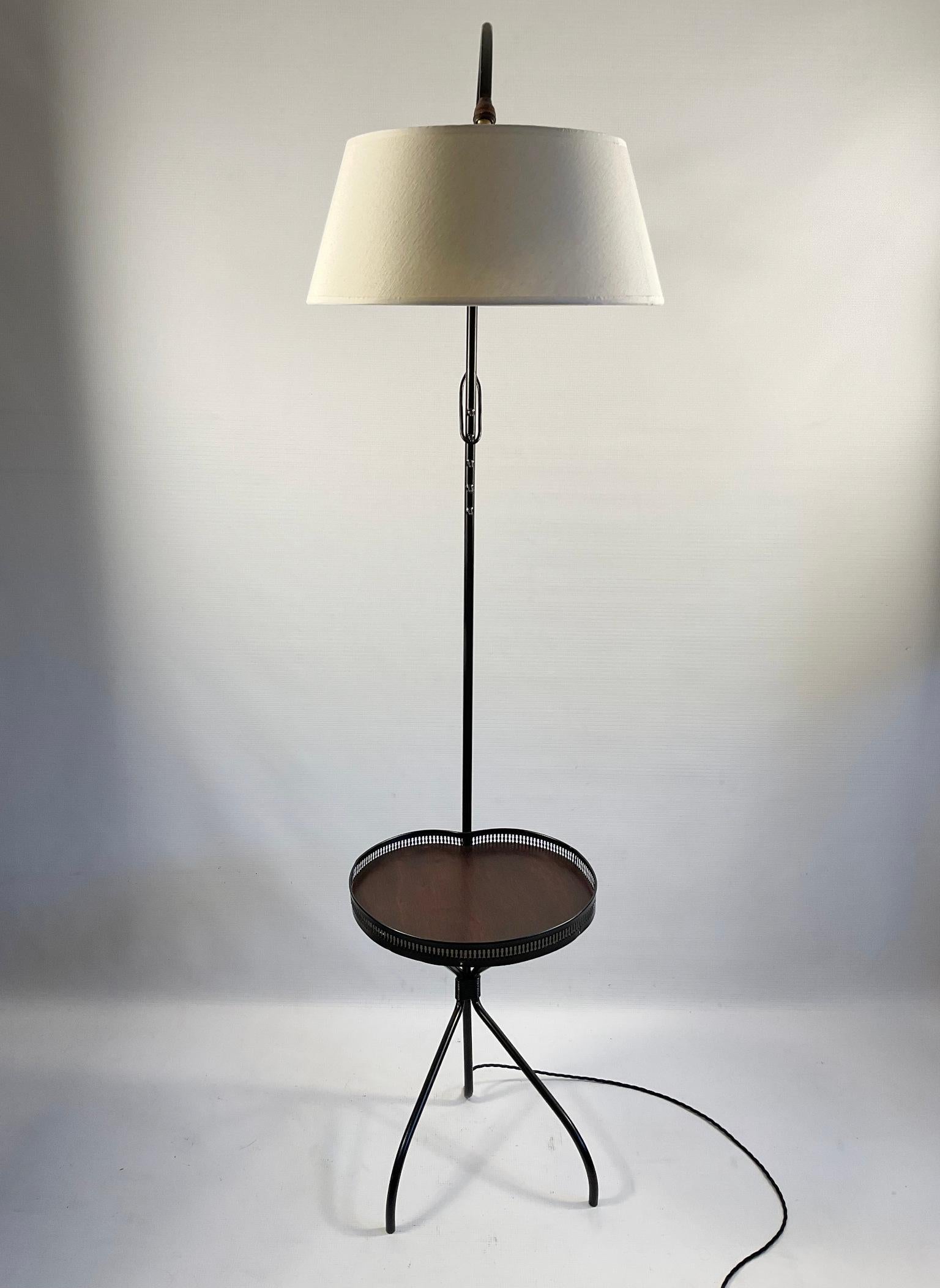 1950s Crémaillère Floor Lamp with Side Table Attributed to Jacques Adnet France For Sale 5