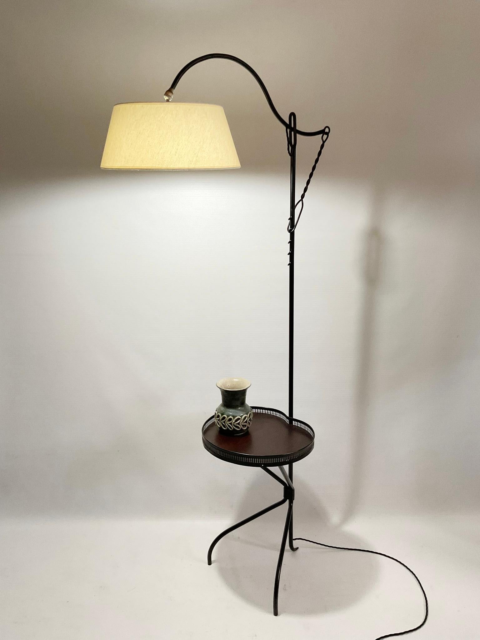 French 1950s Crémaillère Floor Lamp with Side Table Attributed to Jacques Adnet France For Sale