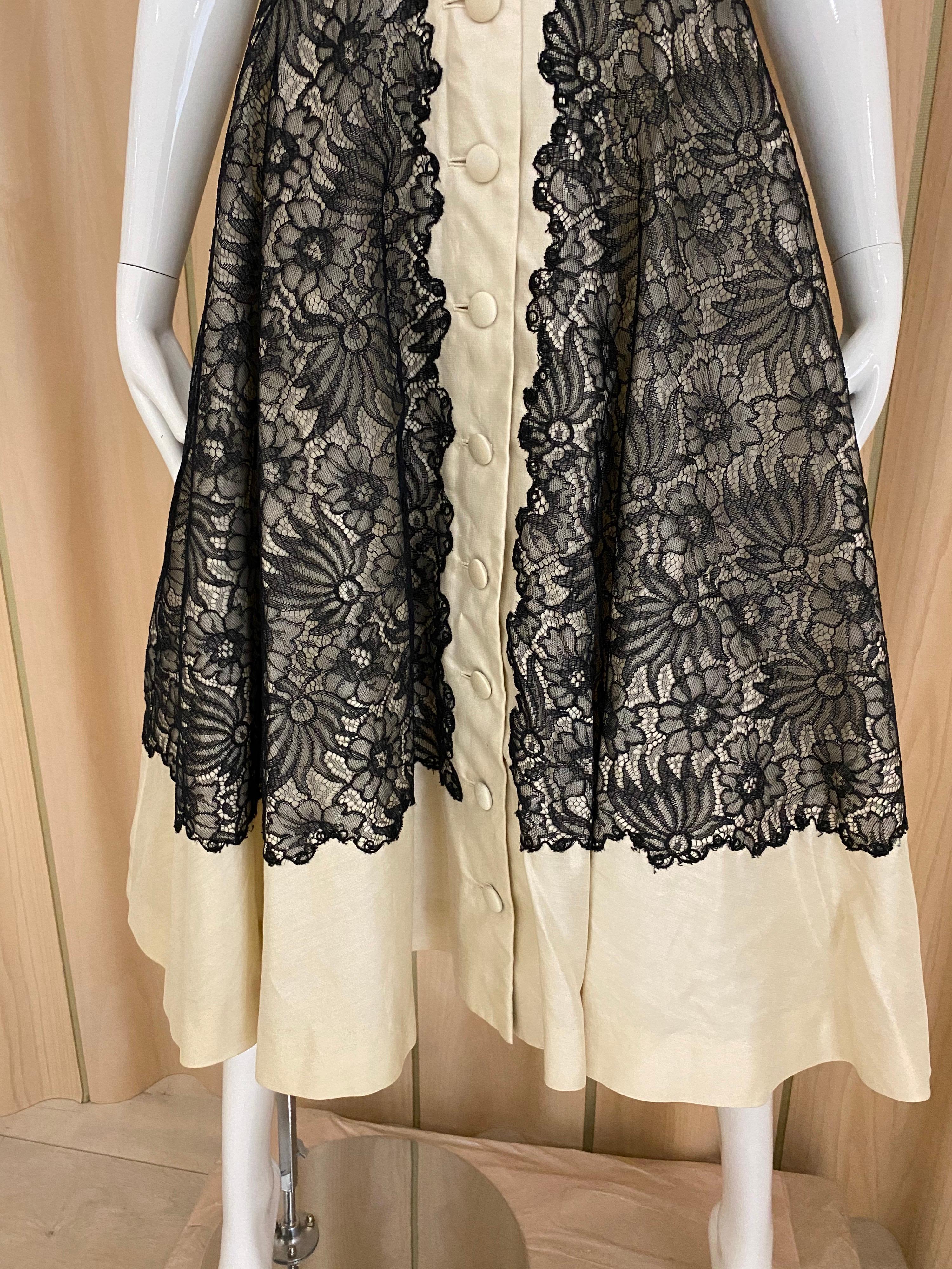 Women's 1950s Creme And Black Silk Lace cocktail Dress For Sale