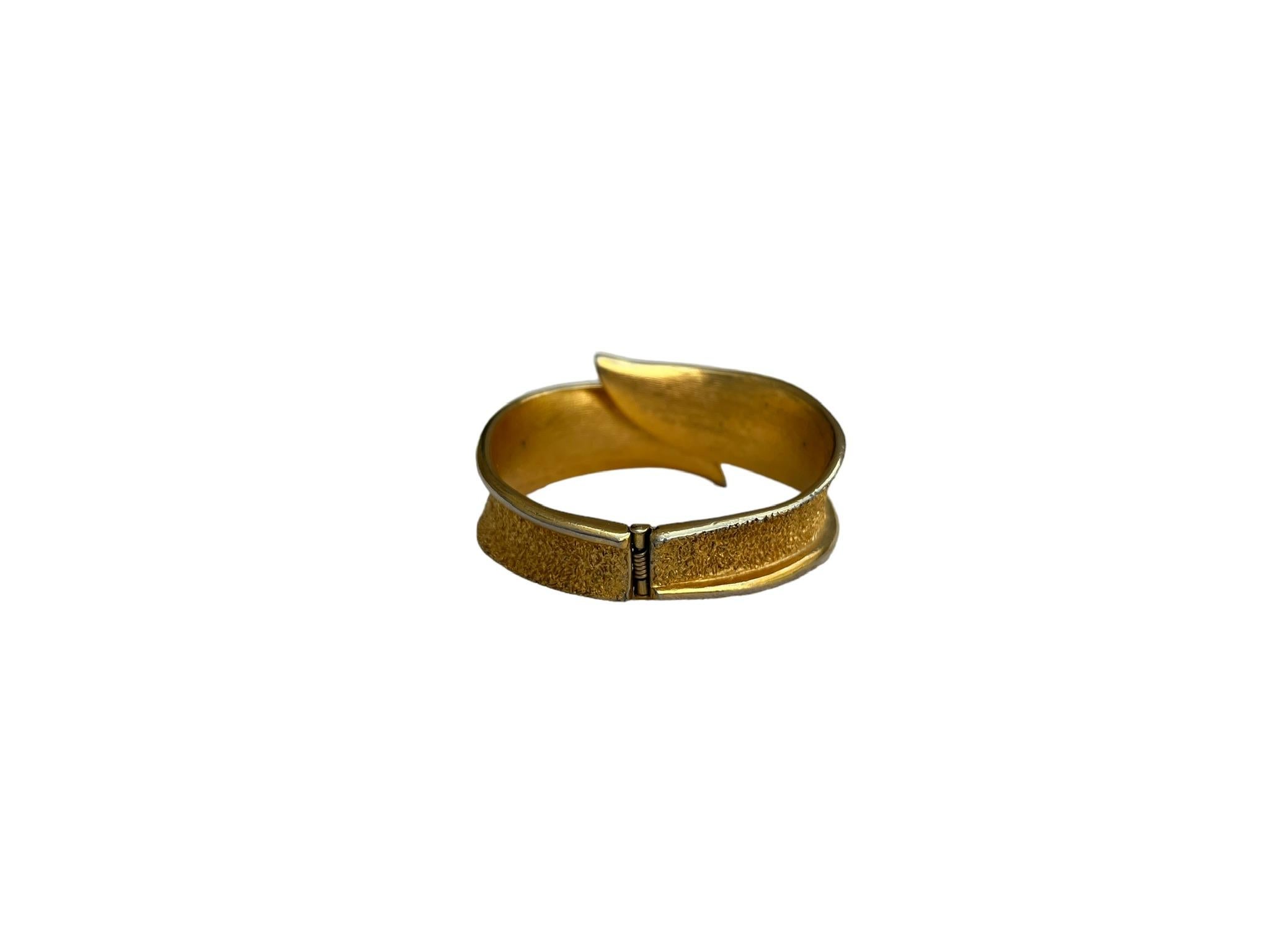 Bracelet en or de Trifari, circa 1950 en vente 2