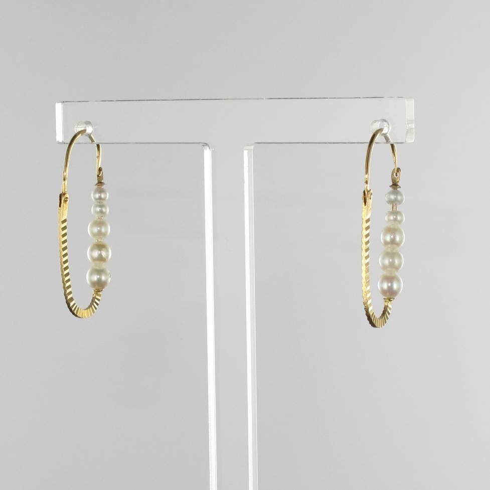 Women's 1950s Cultured Pearl 18 karats Yellow Gold Hoop Earring