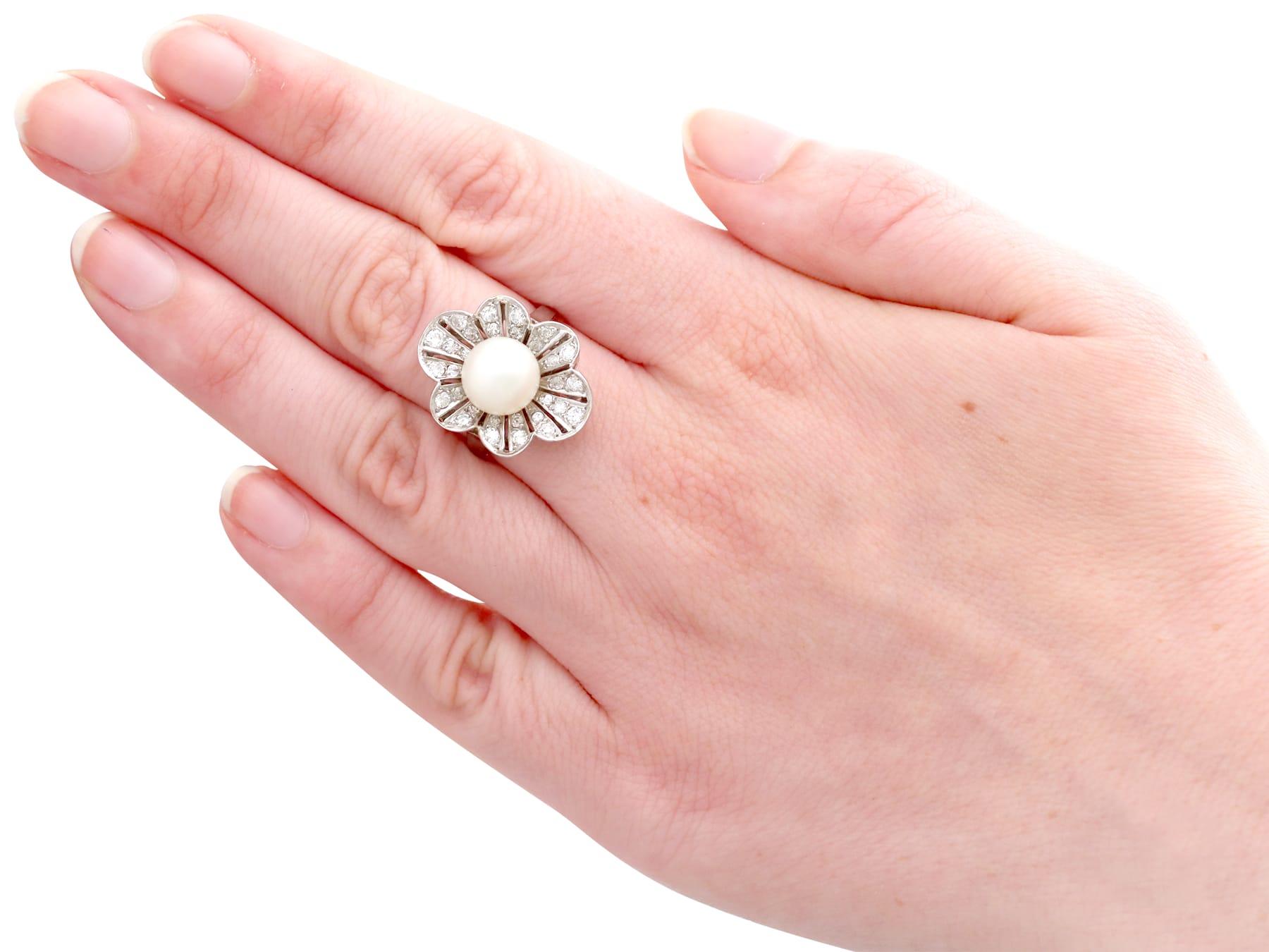 1950er Jahre Platin-Cluster-Ring mit Zuchtperle und 1,02 Karat Diamant im Angebot 2