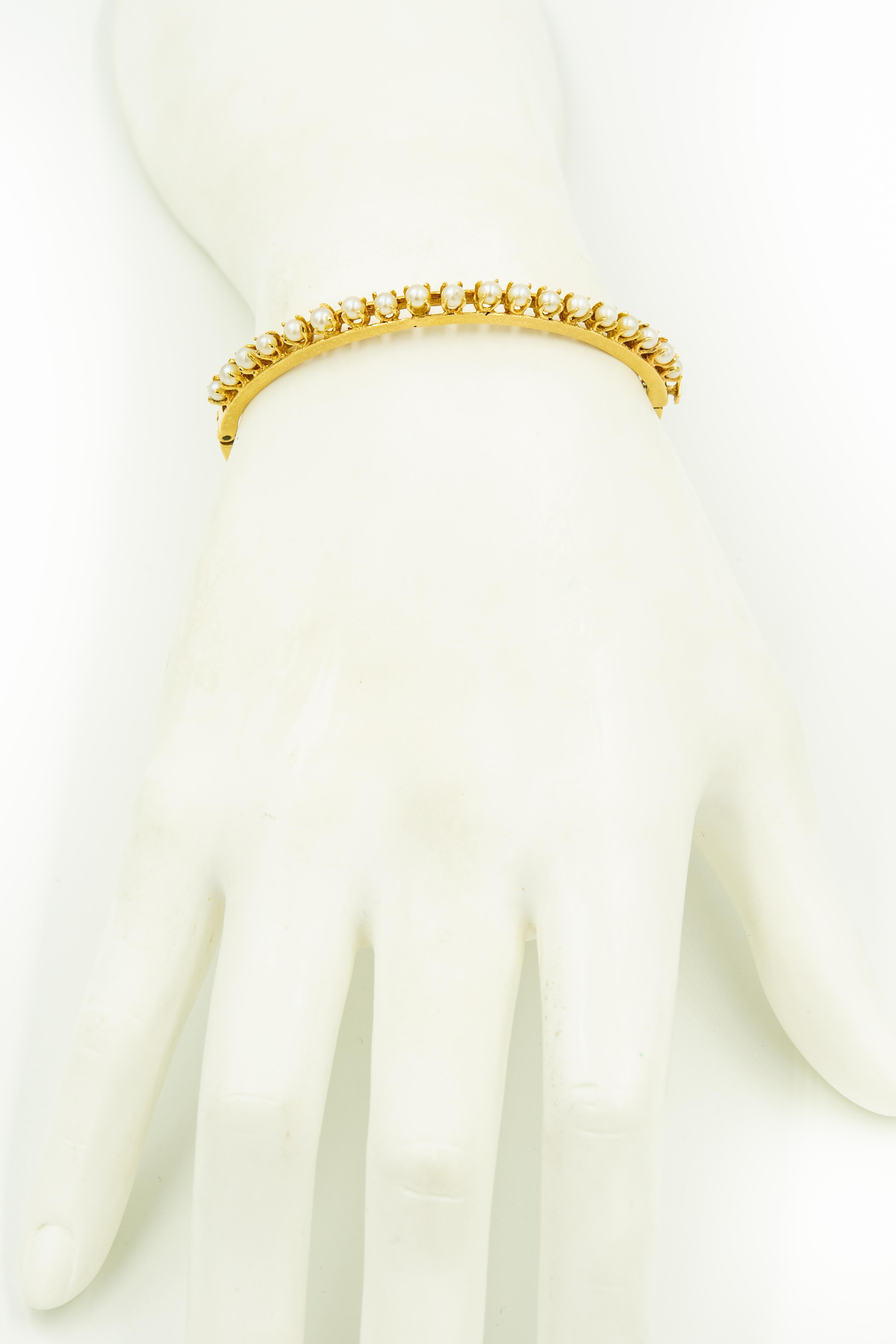 1950s Cultured Pearl Yellow Gold Bangle Bracelet 3