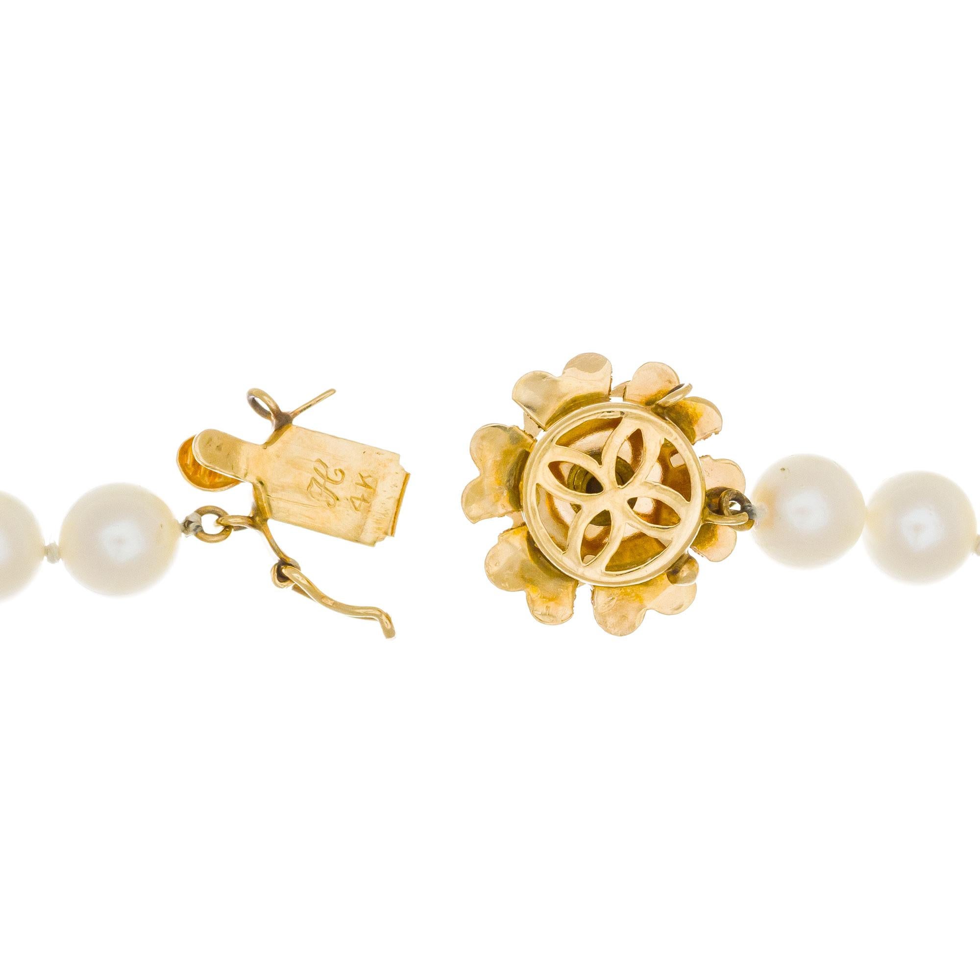Collier en or jaune avec perles de culture des années 1950 en vente 1