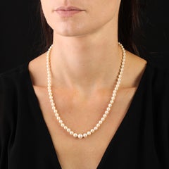 Collier de perles blanches rondes de culture des années 1950