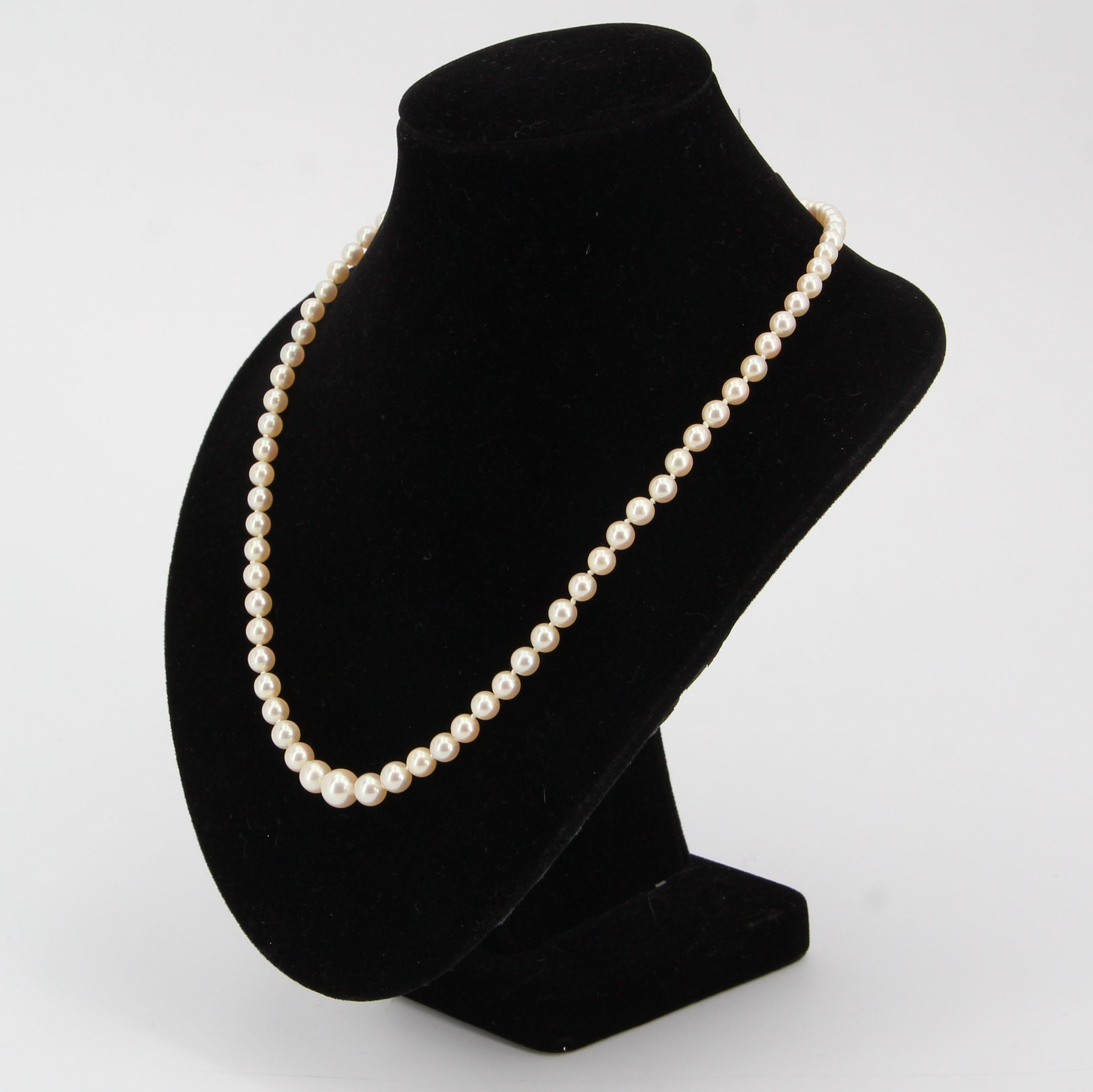1950s Cultured Round White Pearl Necklace For Sale 4