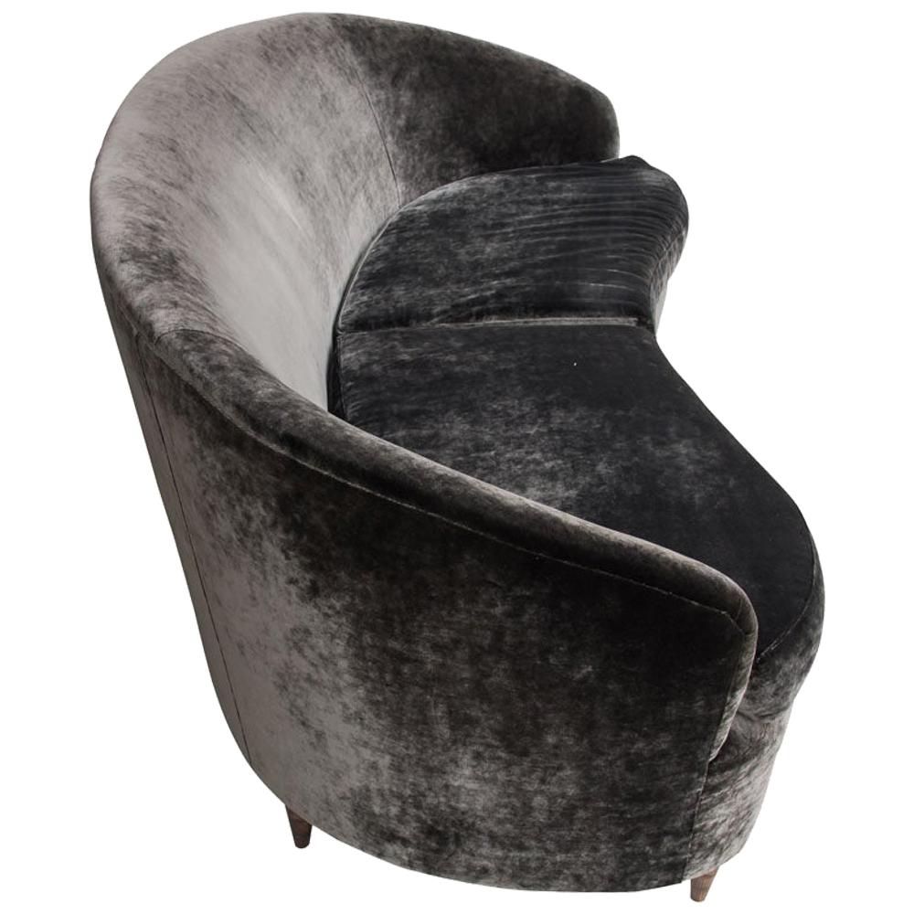 1950s Curved Back Tapered Legs Grey Velvet Sofa Italian Design 1950s Curved Back Tapered Legs Grey Velvet Sofa Italian Design