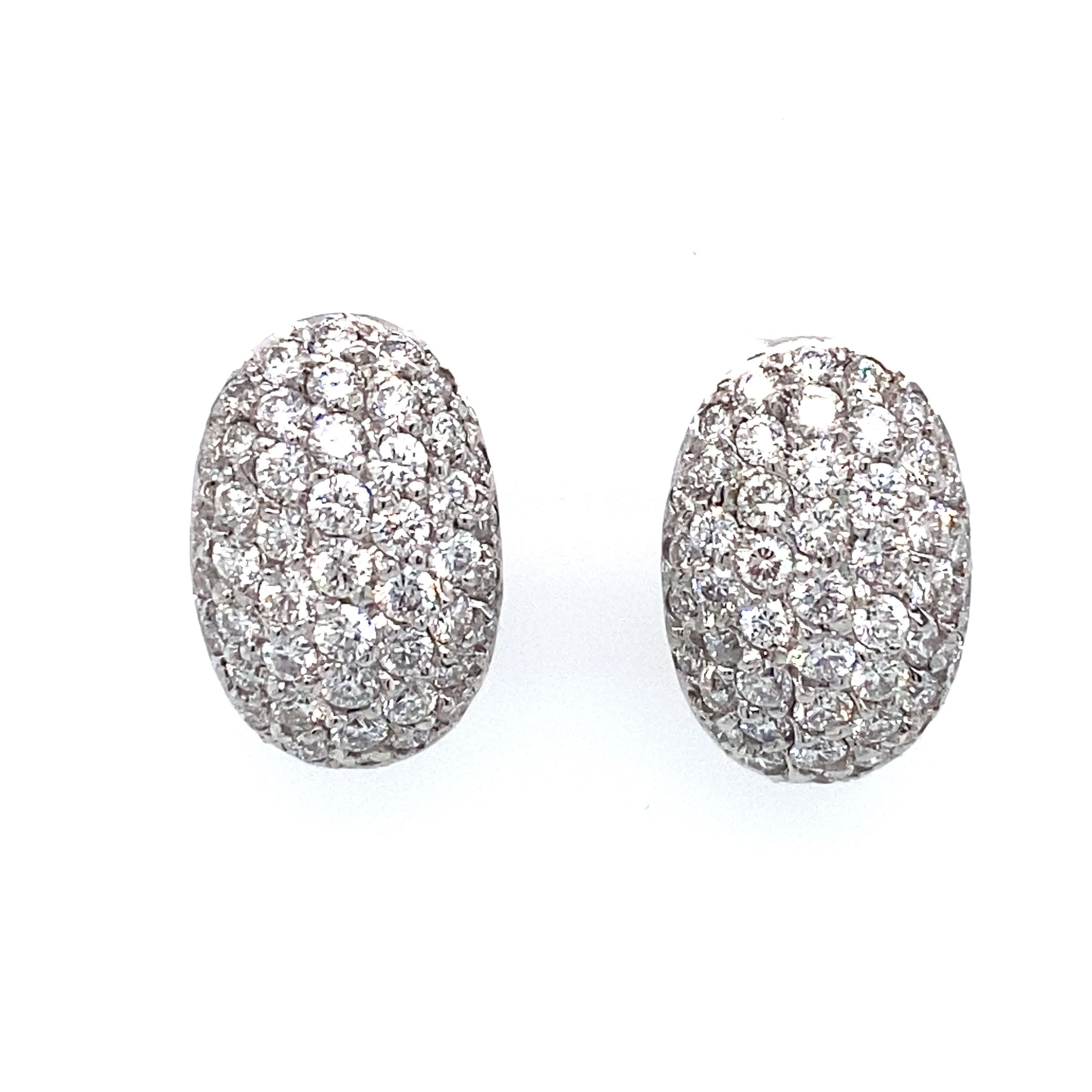 1950s Curved Oval French Clip Pave 4 Carats Diamond Earrings in 18 Karat Gold For Sale
