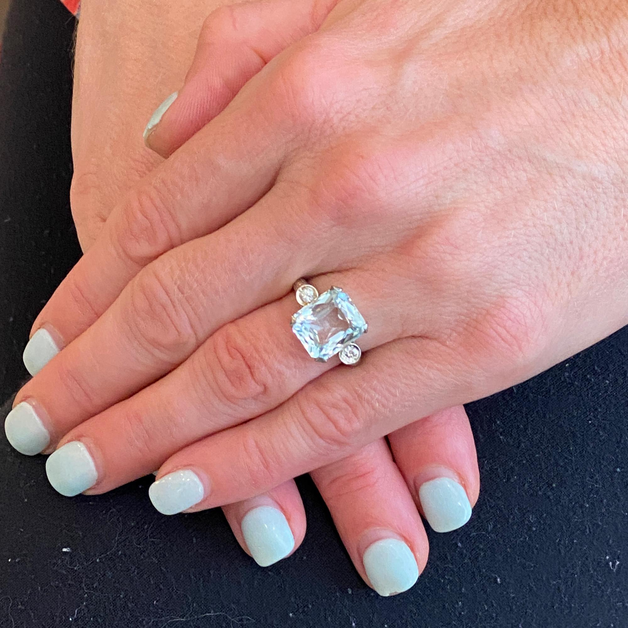 1950s Cushion Cut Aquamarine Diamond 18 Karat White Gold Ring In Good Condition In Boca Raton, FL