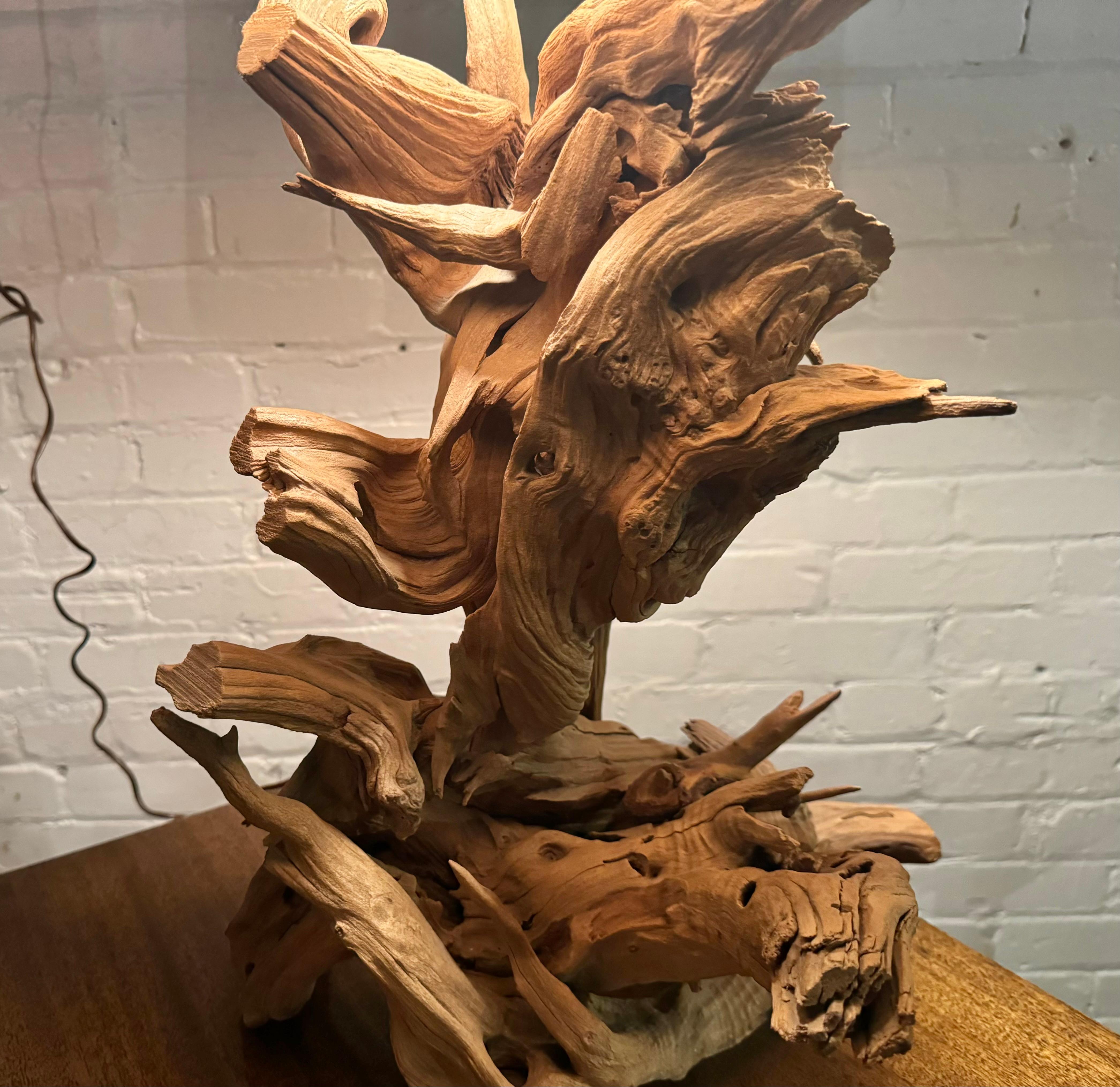 1950s Cyprus / Driftwood lamp with original Sabutan Palm Shade and finial In Good Condition In Buffalo, NY