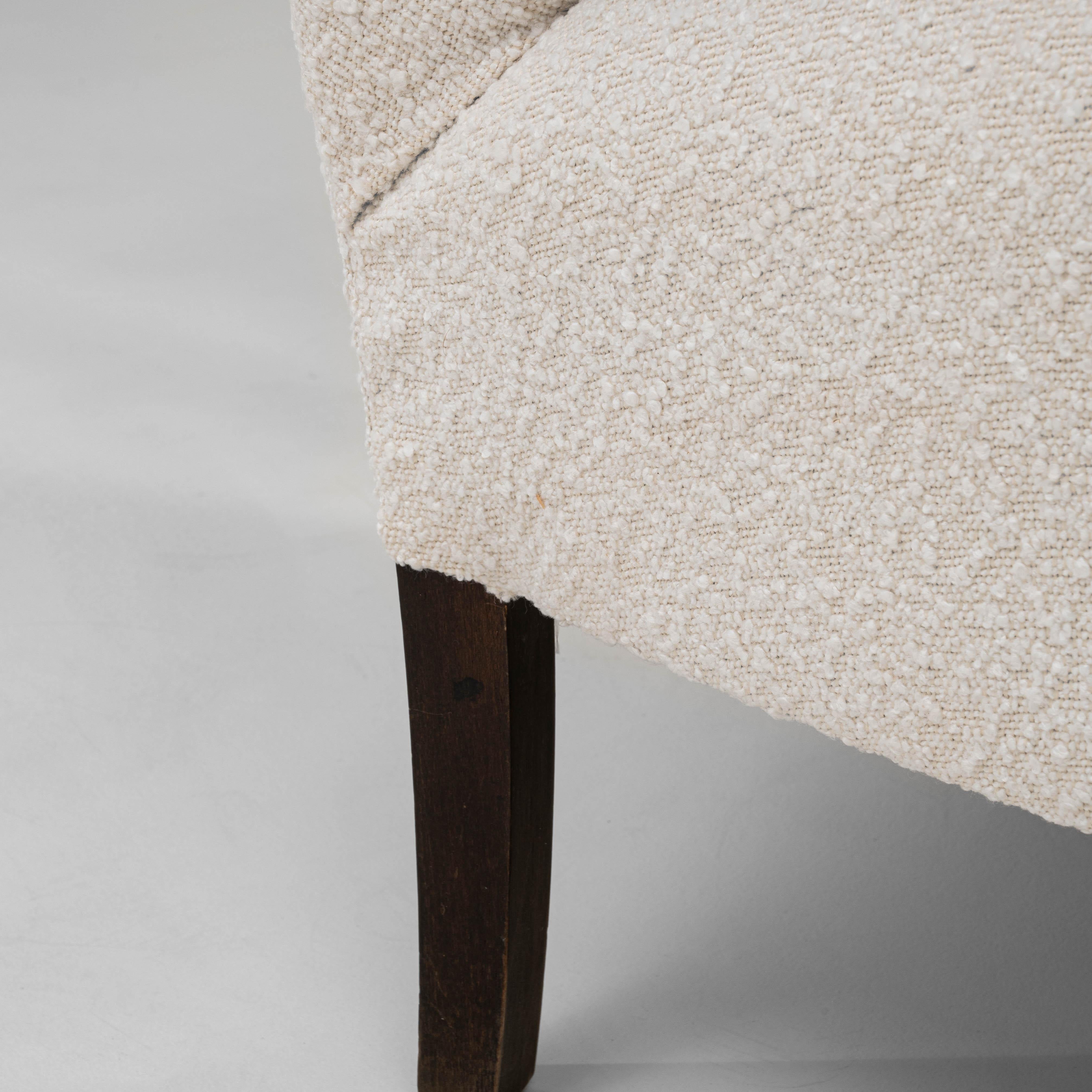 1950s Czech Pair Of Cocktail Upholstered Armchairs H-237 By J. Halabala en vente 7