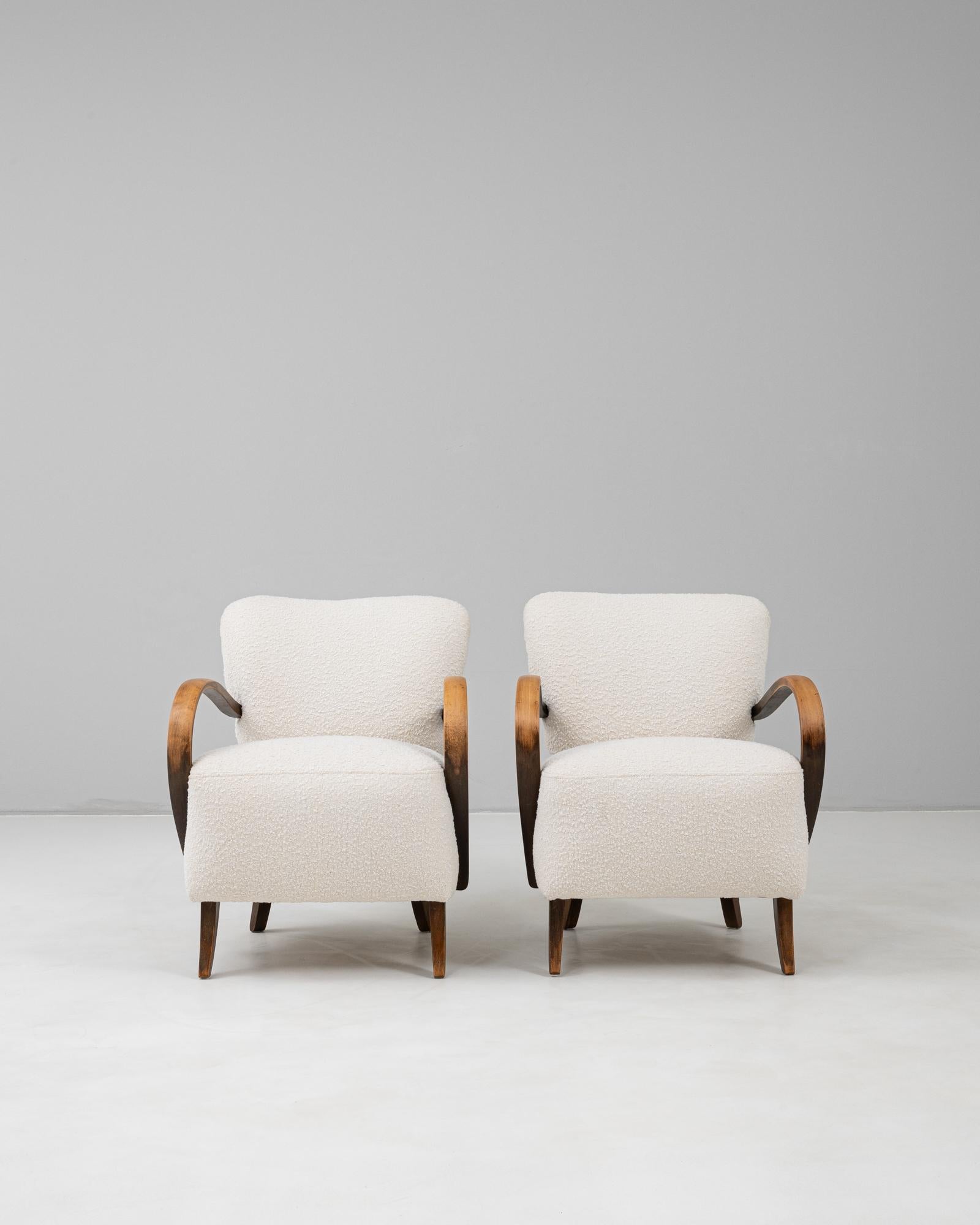 XX secolo 1950s Czech Pair Of Cocktail Upholstered Armchair H-237 By J. H. in vendita