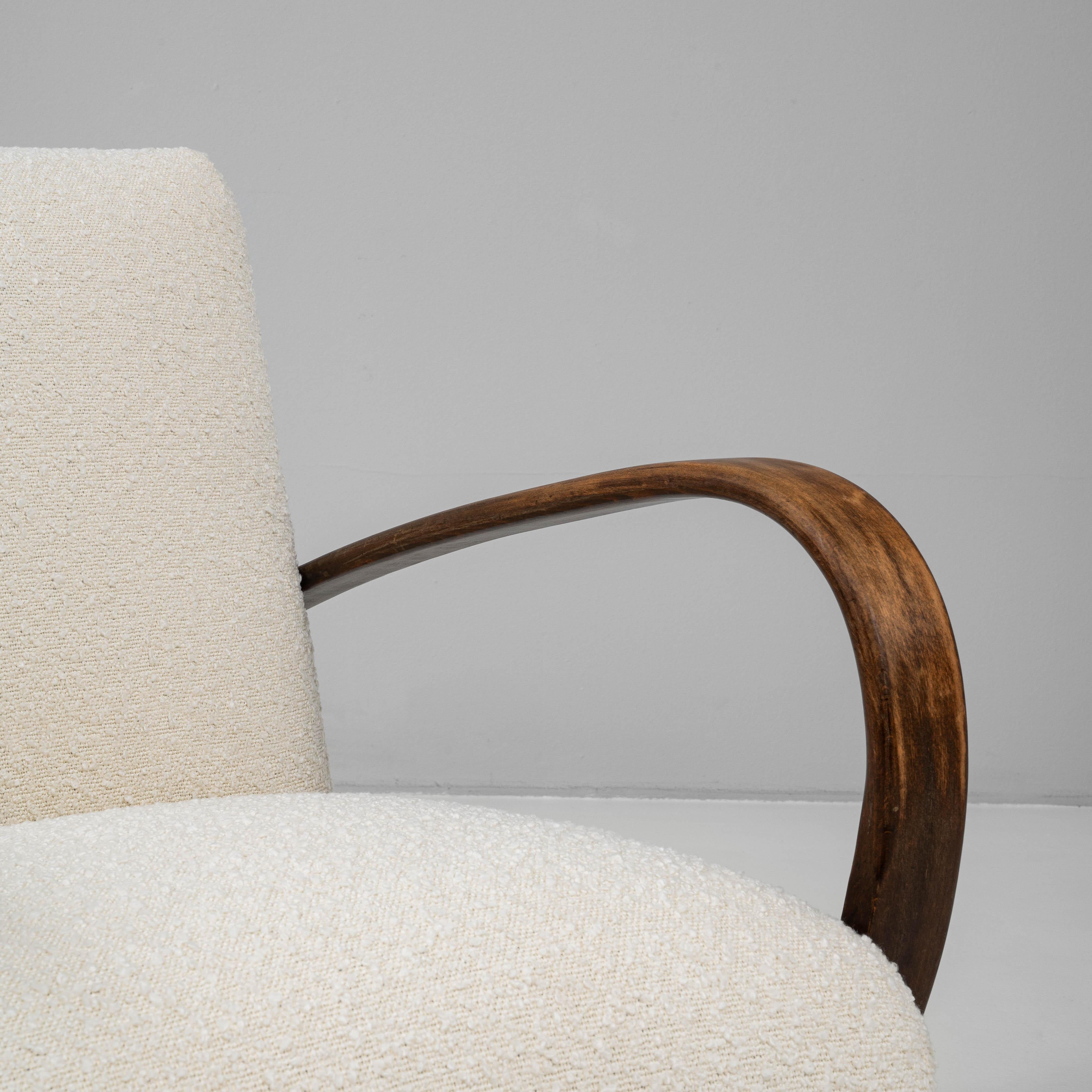 1950s Czech Pair of MCM Upholstered Armchairs By J. Halabala en vente 7