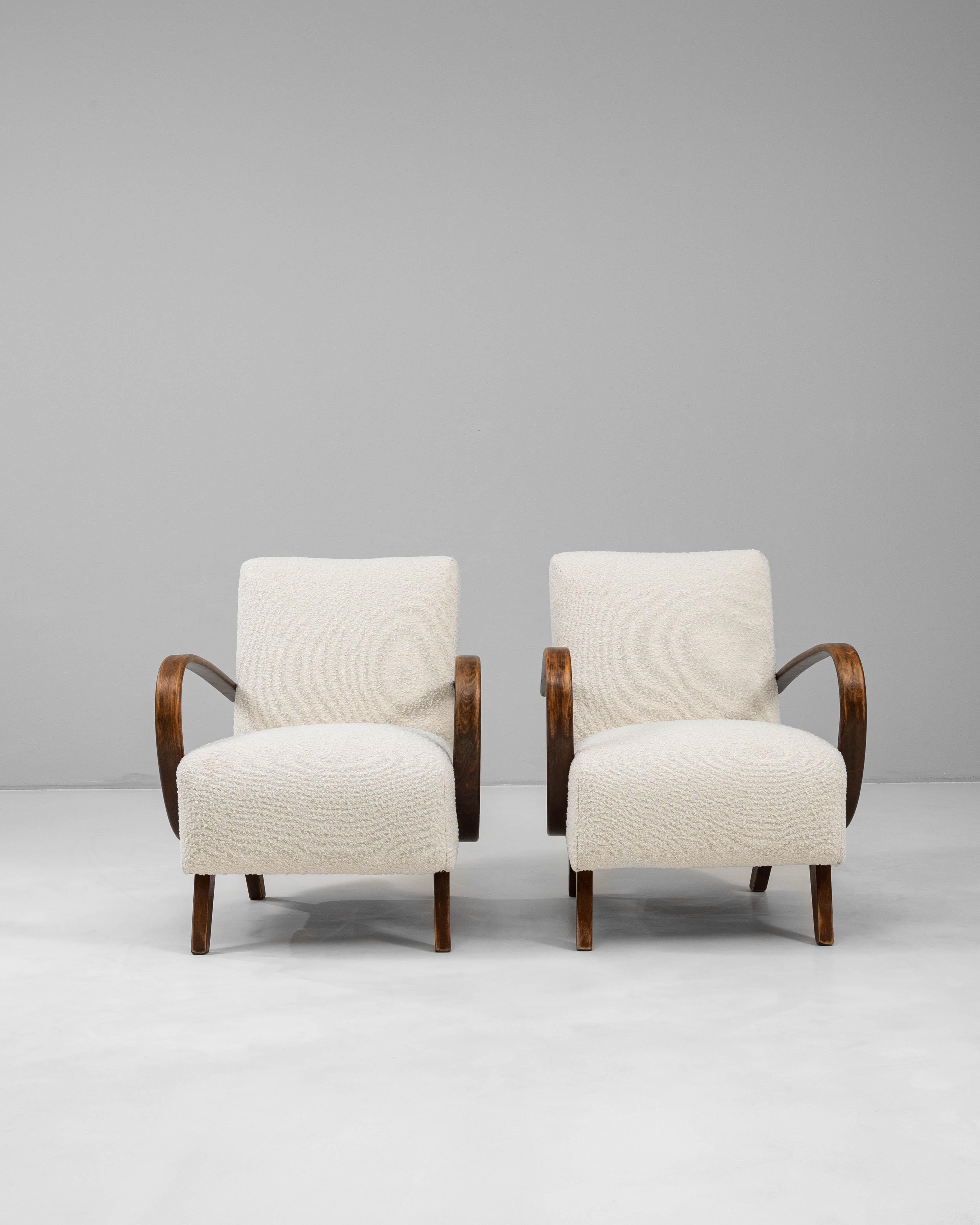 1950s Czech Pair of MCM Upholstered Armchairs By J. Halabala Bon état - En vente à High Point, NC