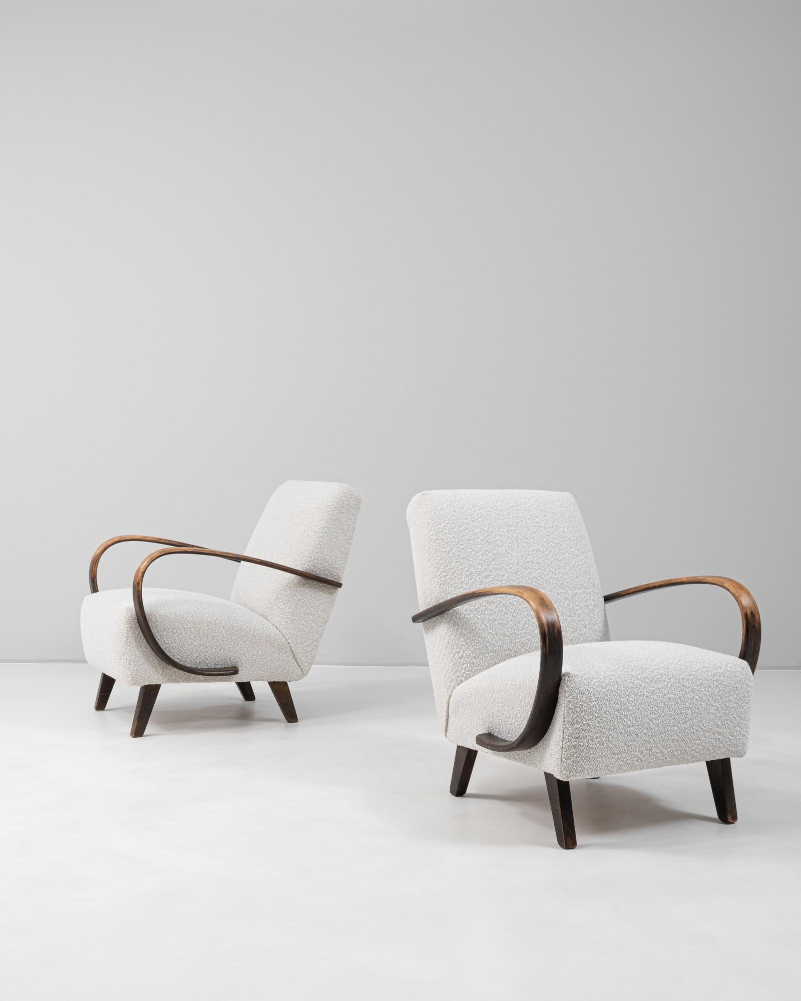 1950s Czech Pair of MCM Upholstered Armchairs By J. Halabala Bon état - En vente à High Point, NC