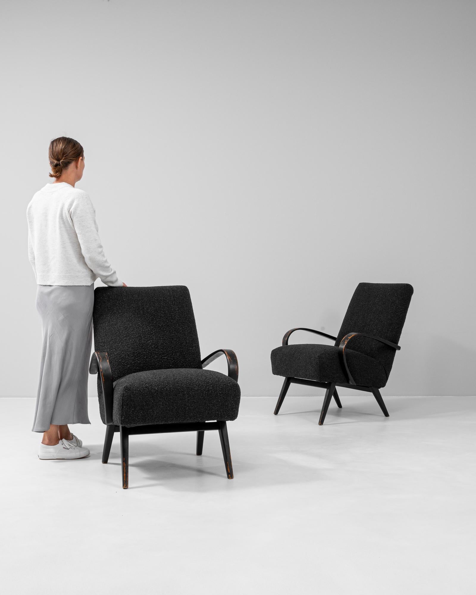 1950s Czech Pair Of Upholstered Armchairs By J. Halabala For Sale 1