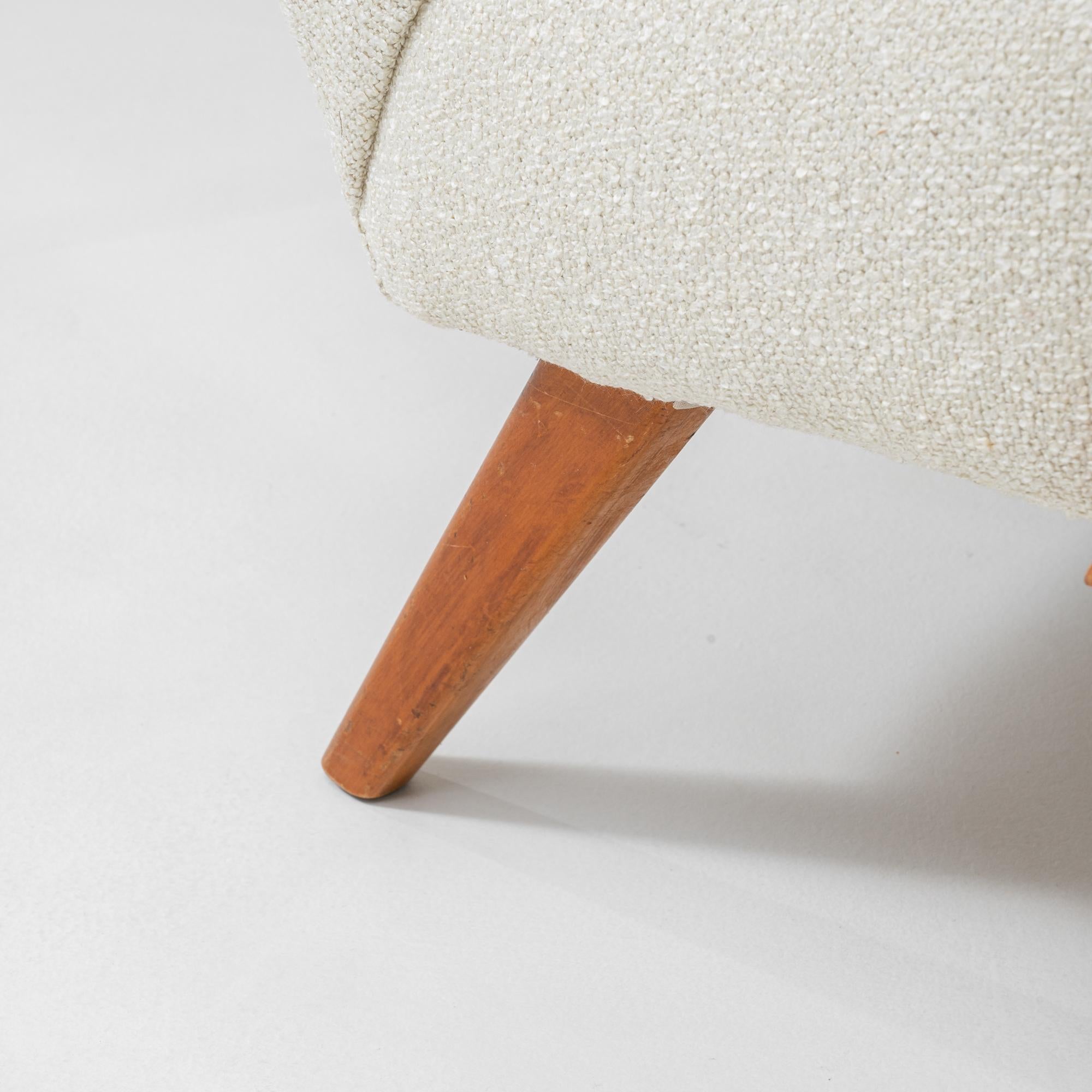 1950s Czech Pair Of Upholstered Armchairs By J. Halabala For Sale 2