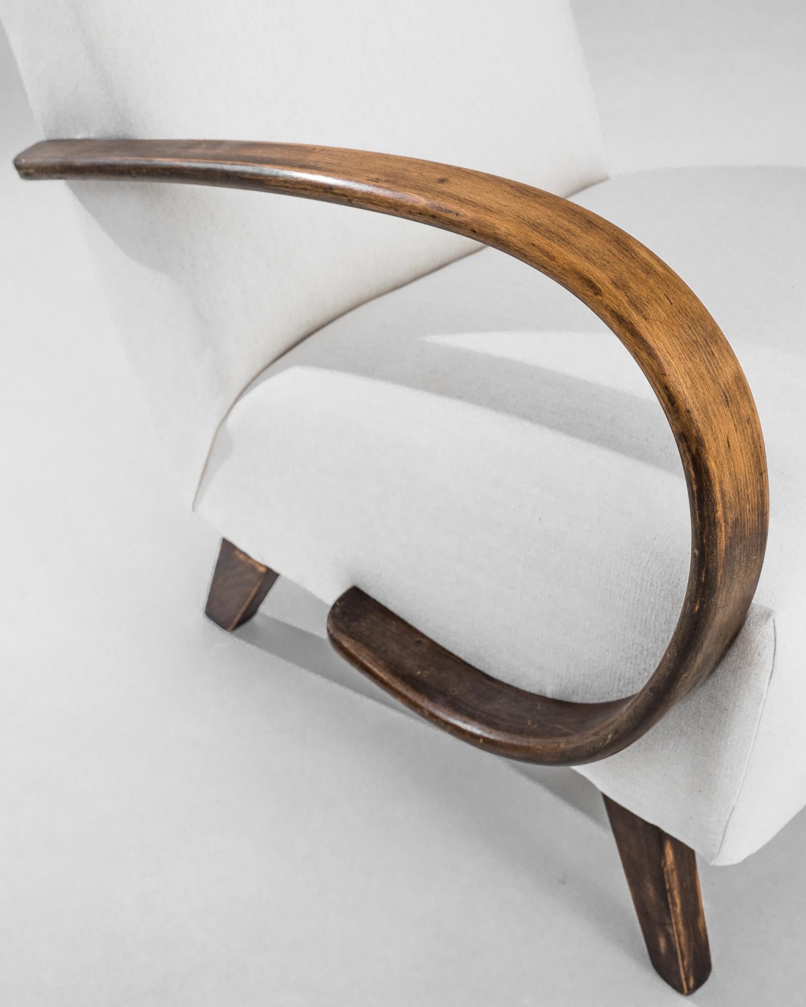 Tchèque Fauteuil tchèque tapissé des années 1950 par J. Halabala