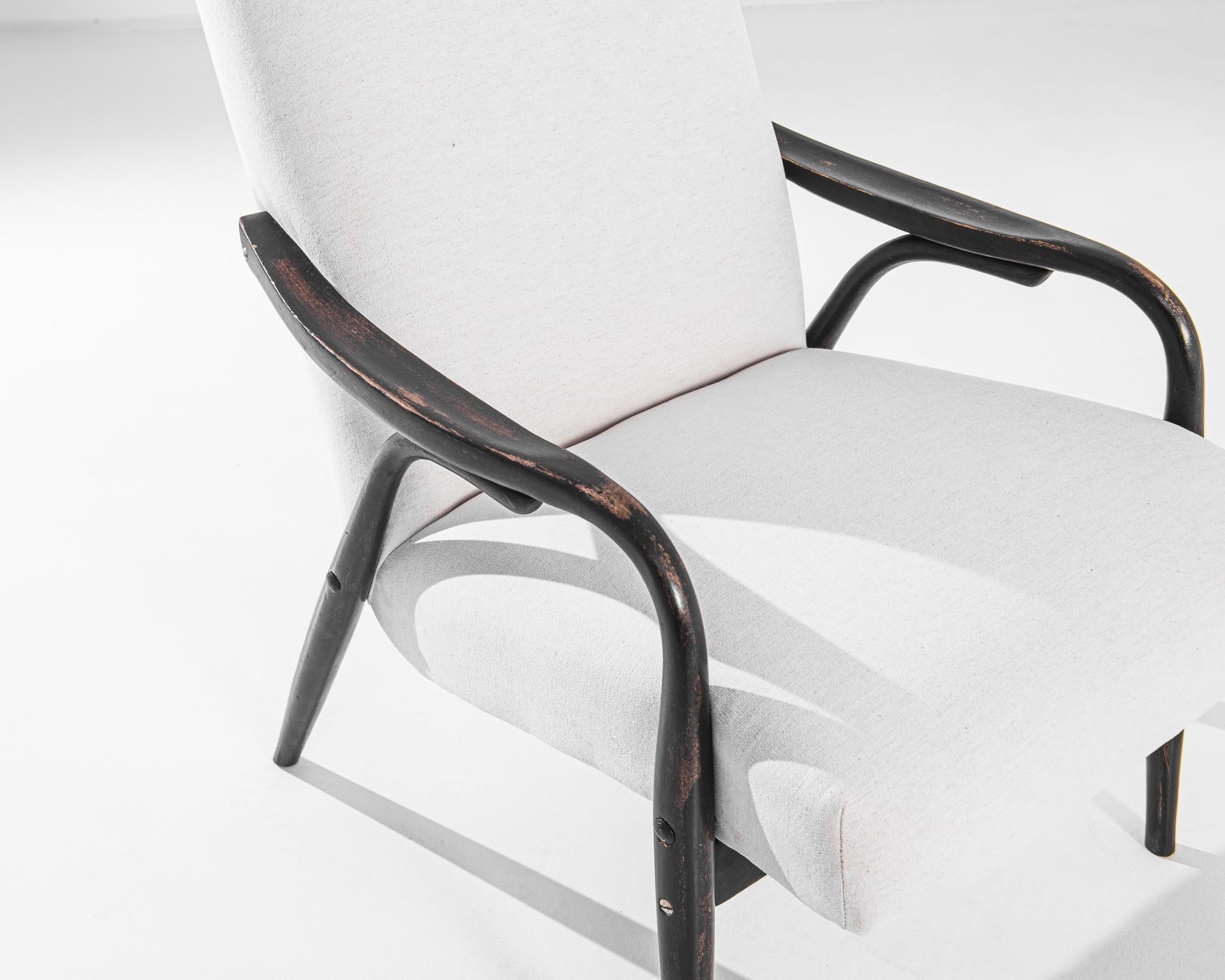 Tchèque Fauteuil tapissé tchèque des années 1950 en vente