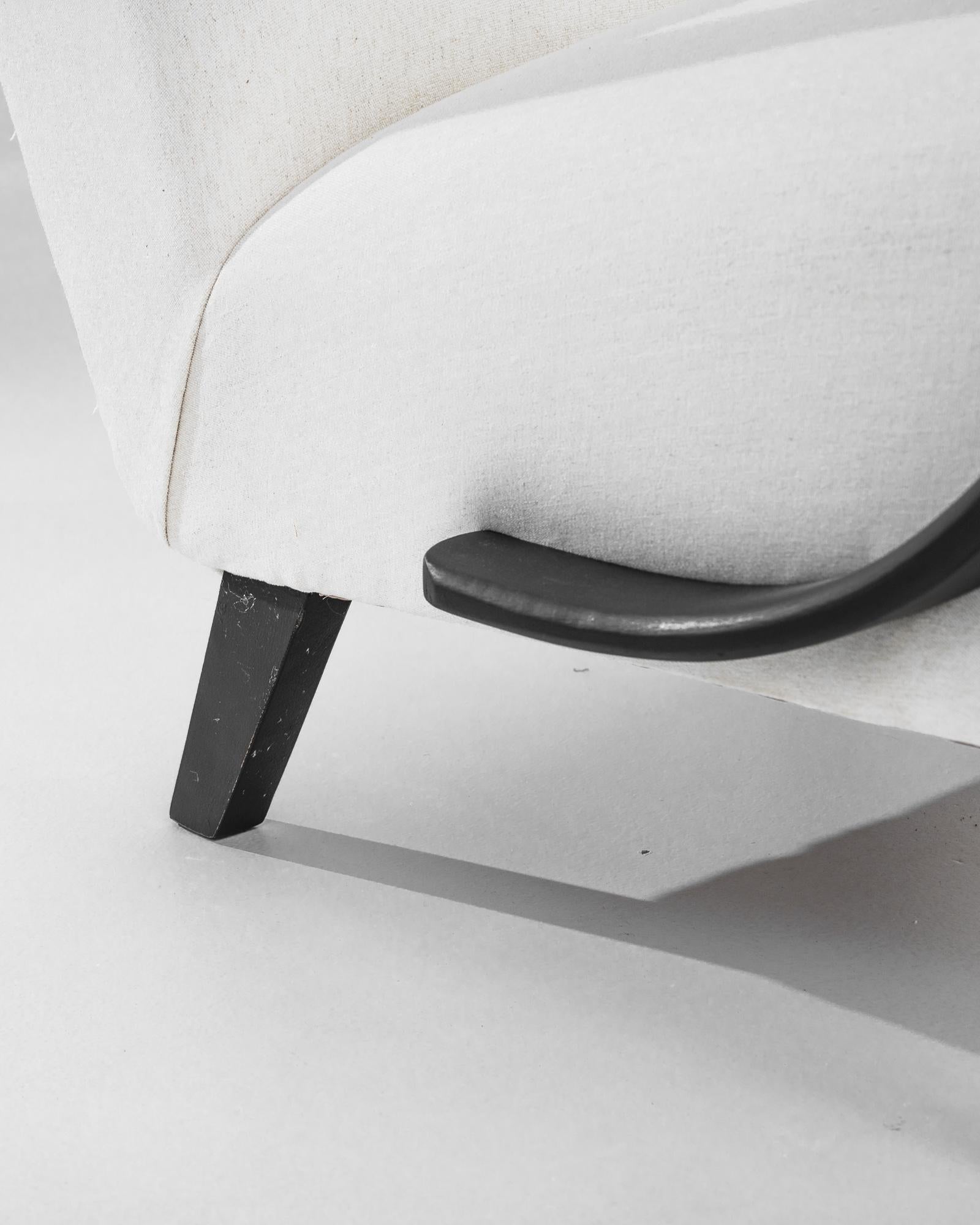 Sillón checo de madera de los años 1950, por J. Halabala Checo en venta