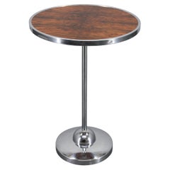 Table d'appoint ronde en noyer tchécoslovaque et chrome des années 1950, remise à neuf