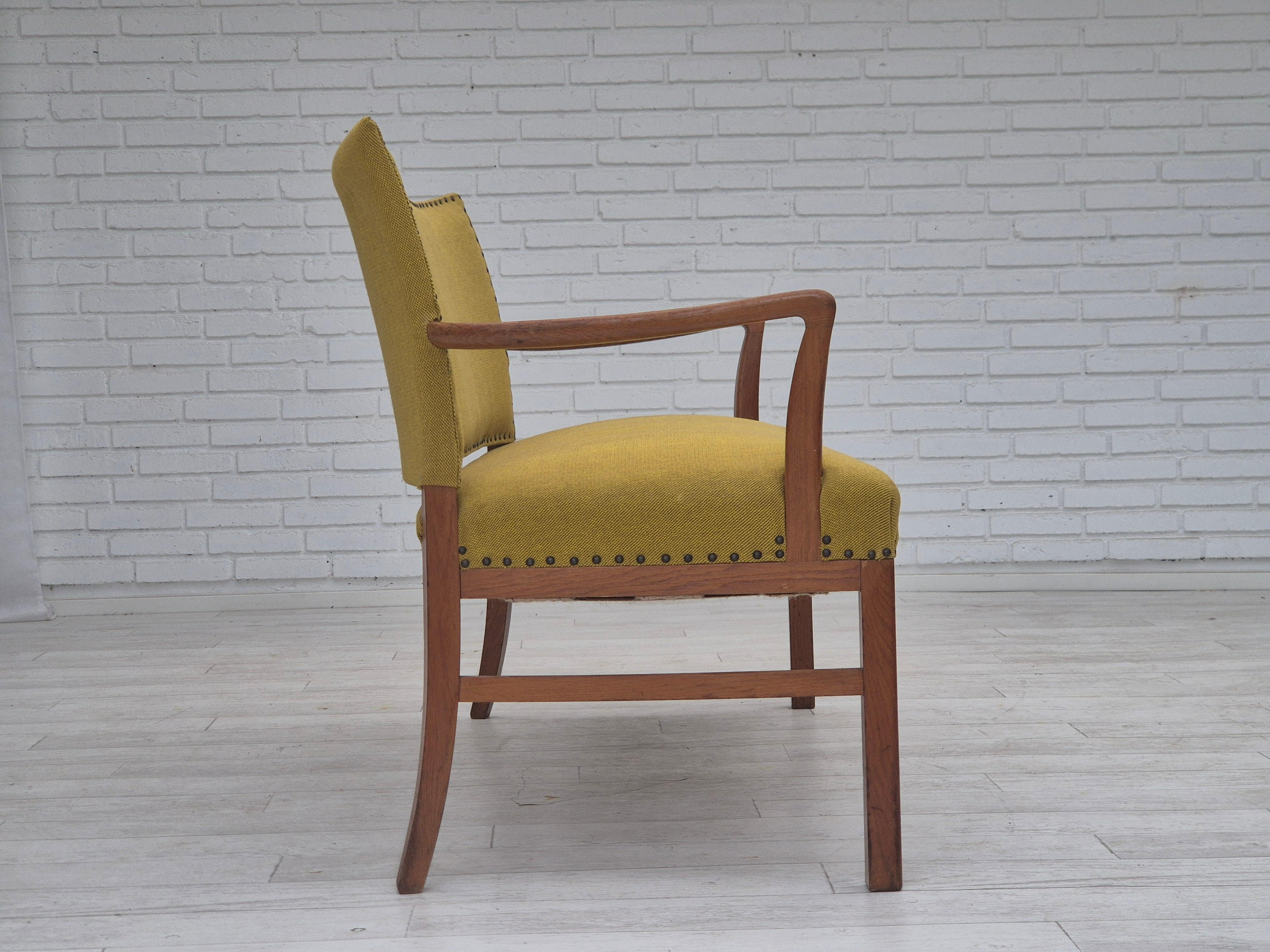 Scandinave moderne 1950s, Danish 2-seater sofa by Ehapa Møbler, original condition, wool fabric. en vente
